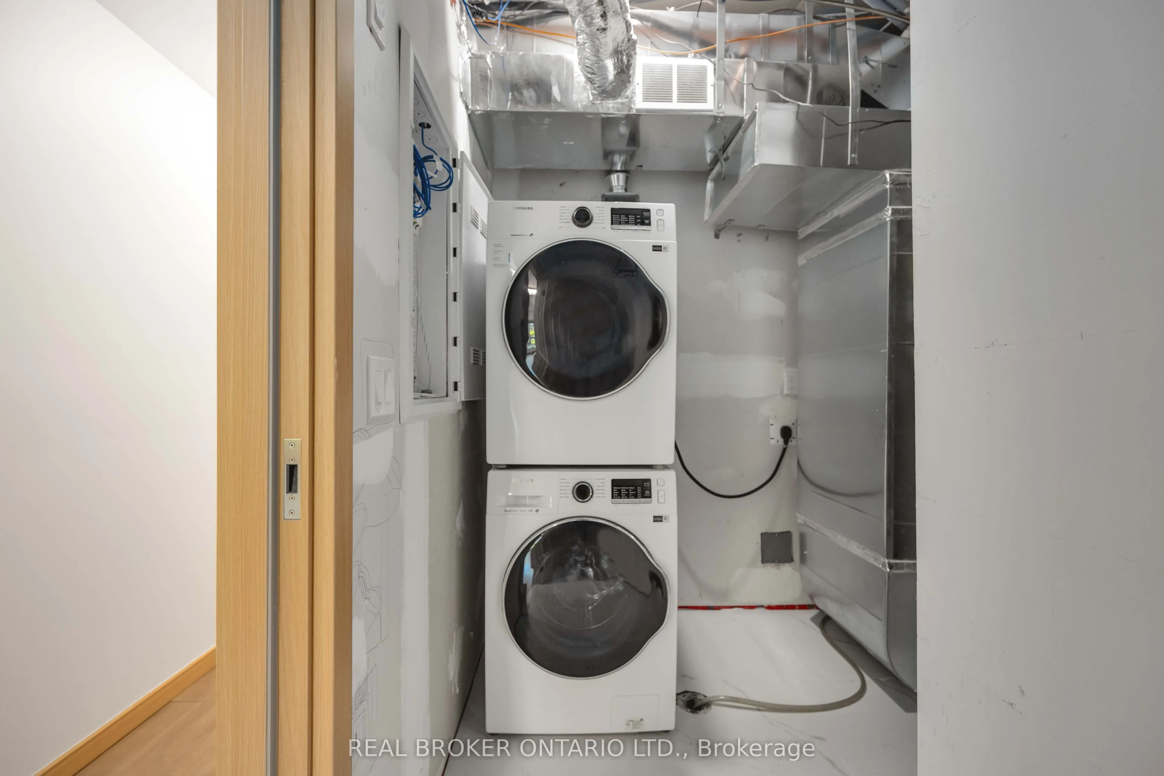 200 Chester Le Boulevard, #D205