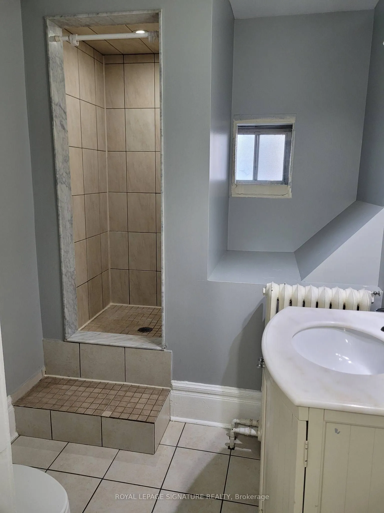 20 Scarborough Road, #Main Floor