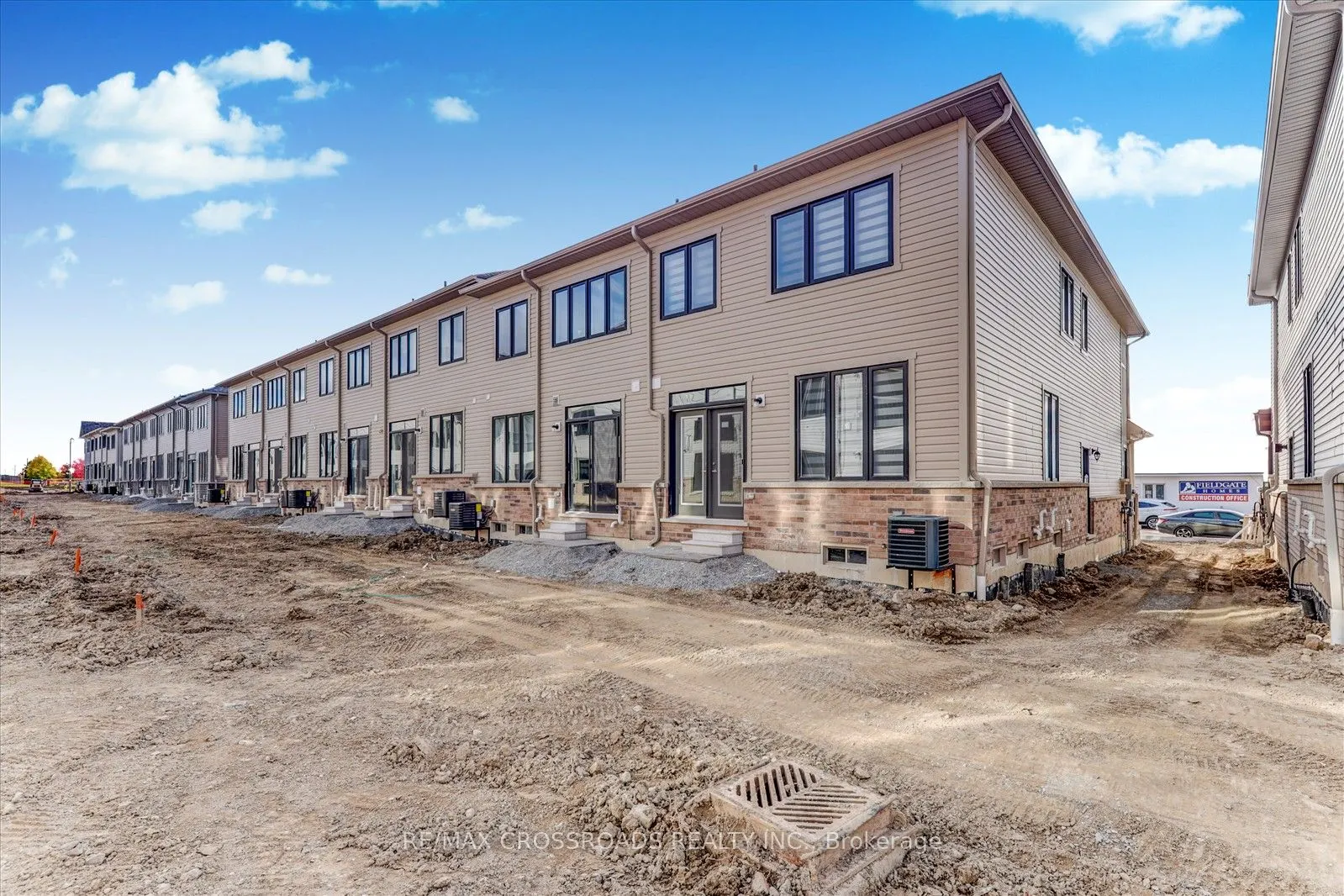 2077 Horace Duncan Crescent