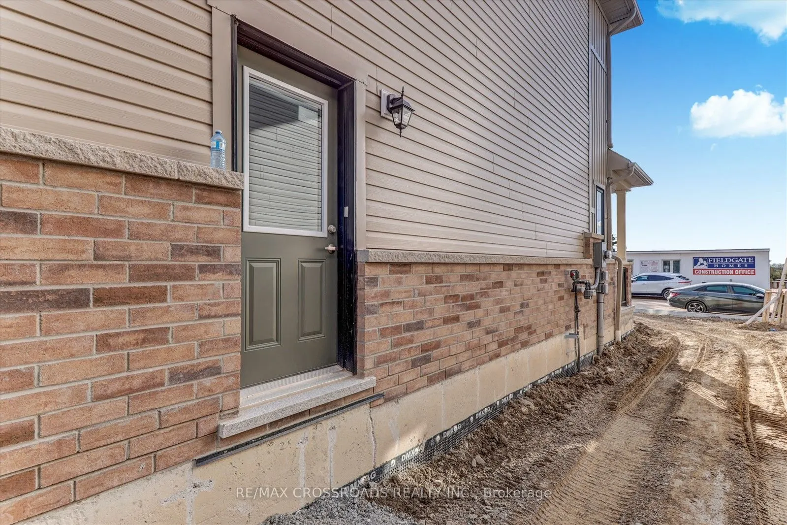 2077 Horace Duncan Crescent