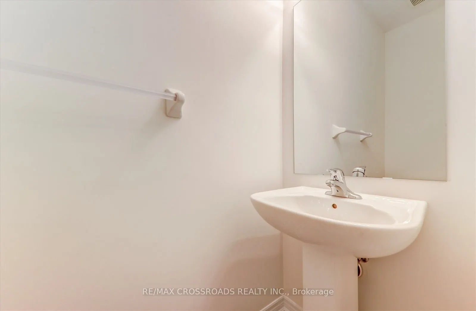 2077 Horace Duncan Crescent