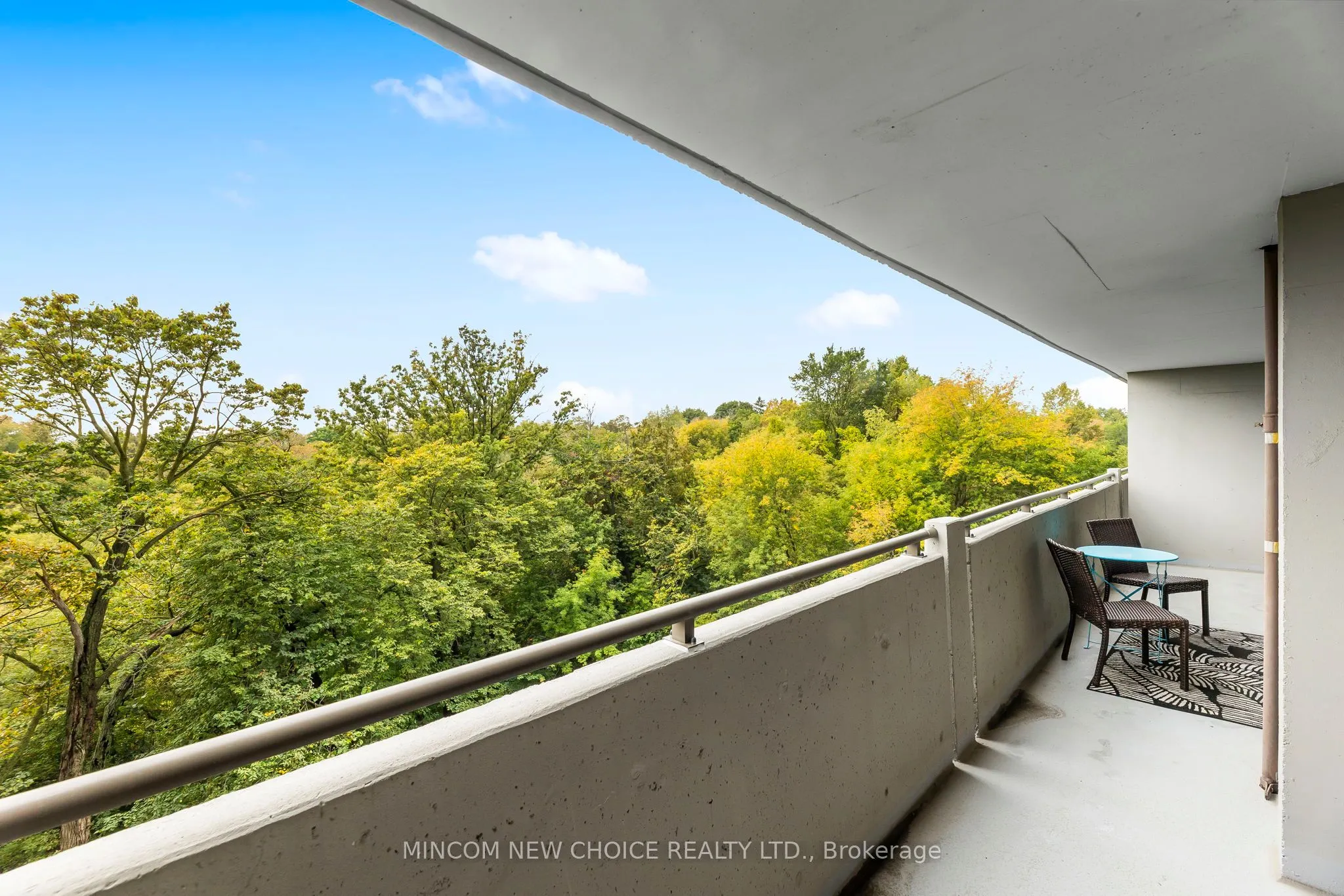 92 Church Street S, #411