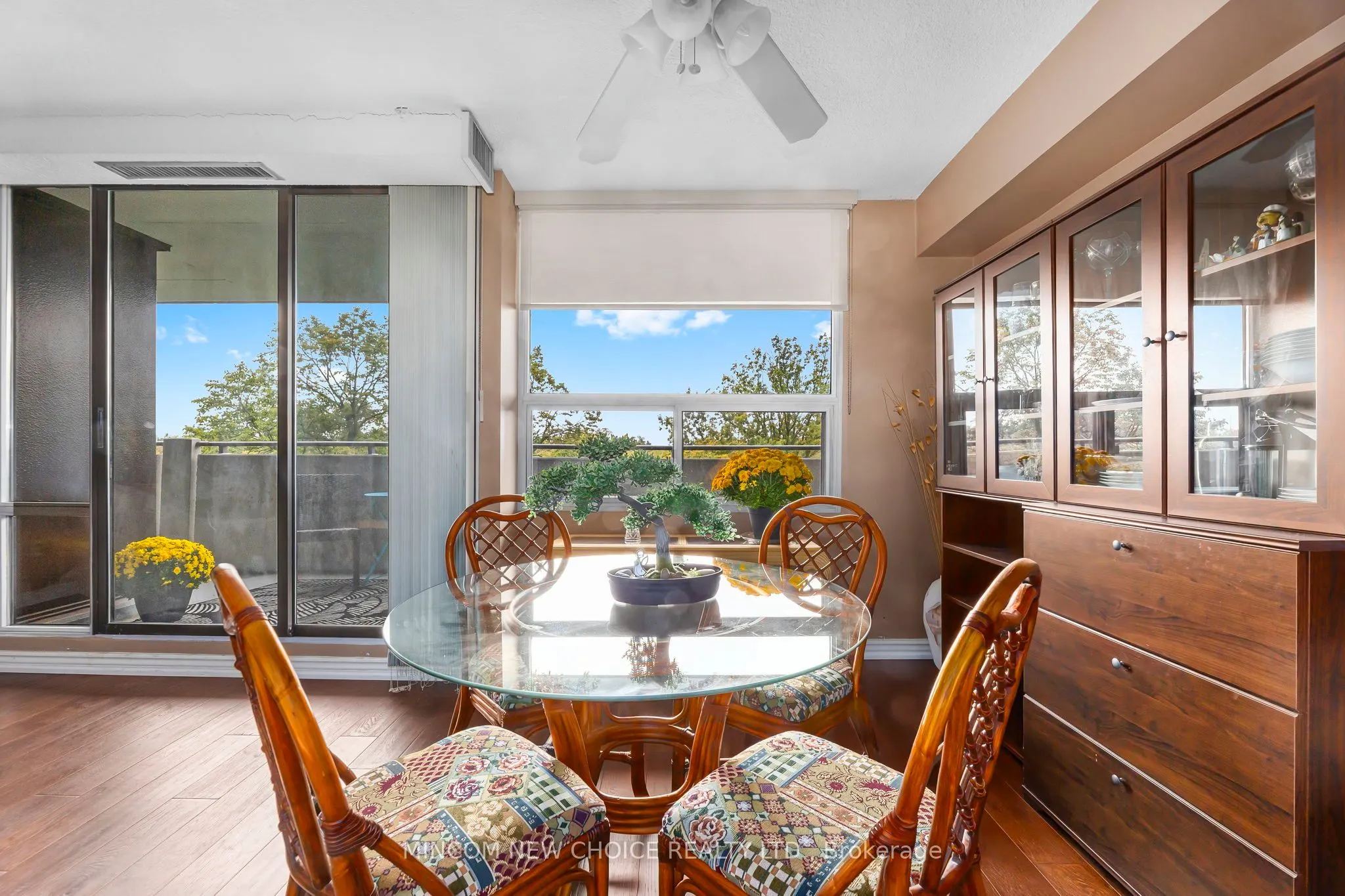 92 Church Street S, #411