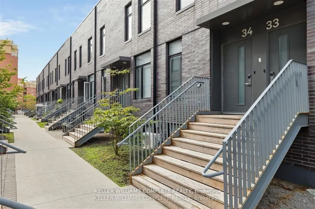 1740 Simcoe Street N, #40