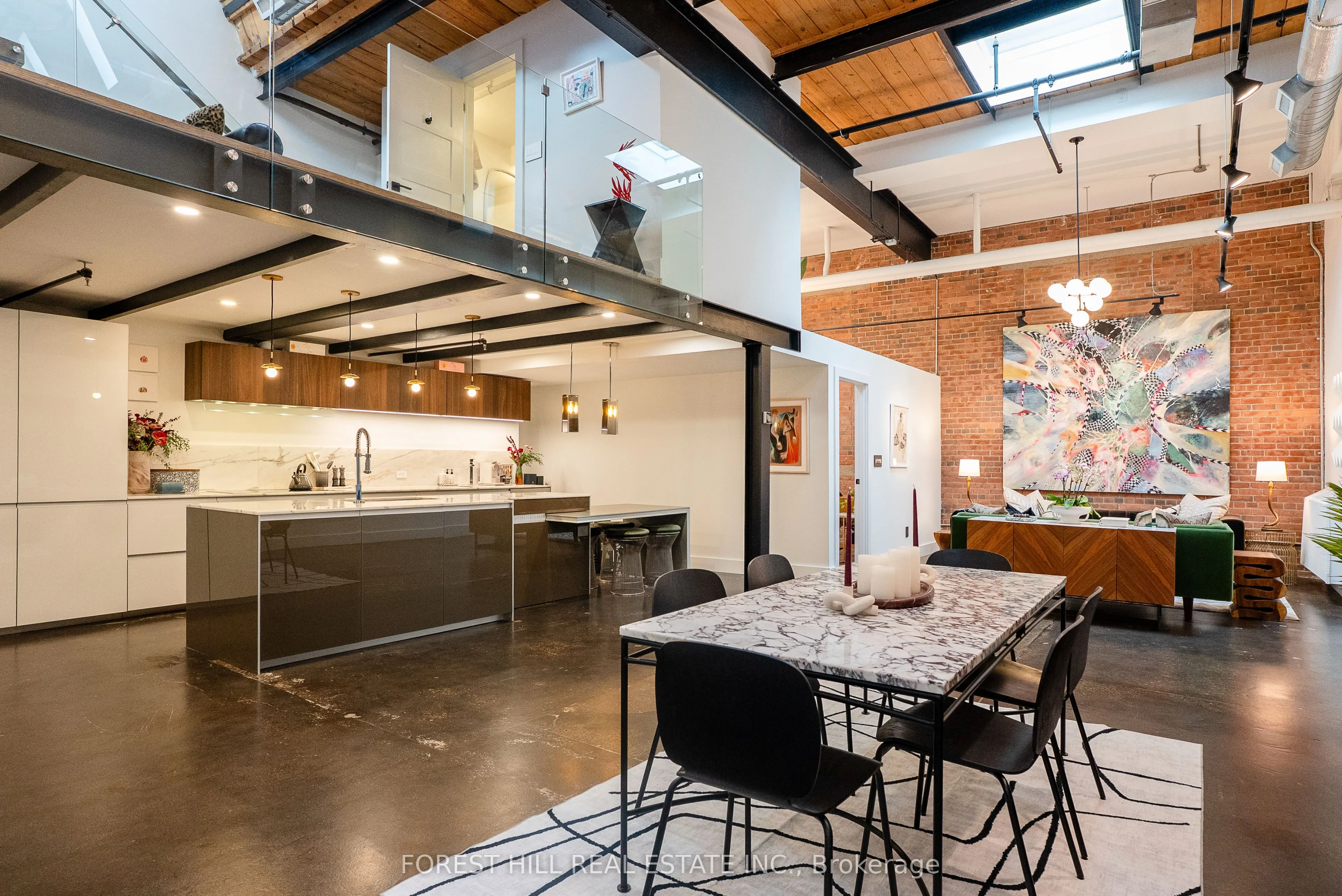 326 Carlaw Avenue, #123