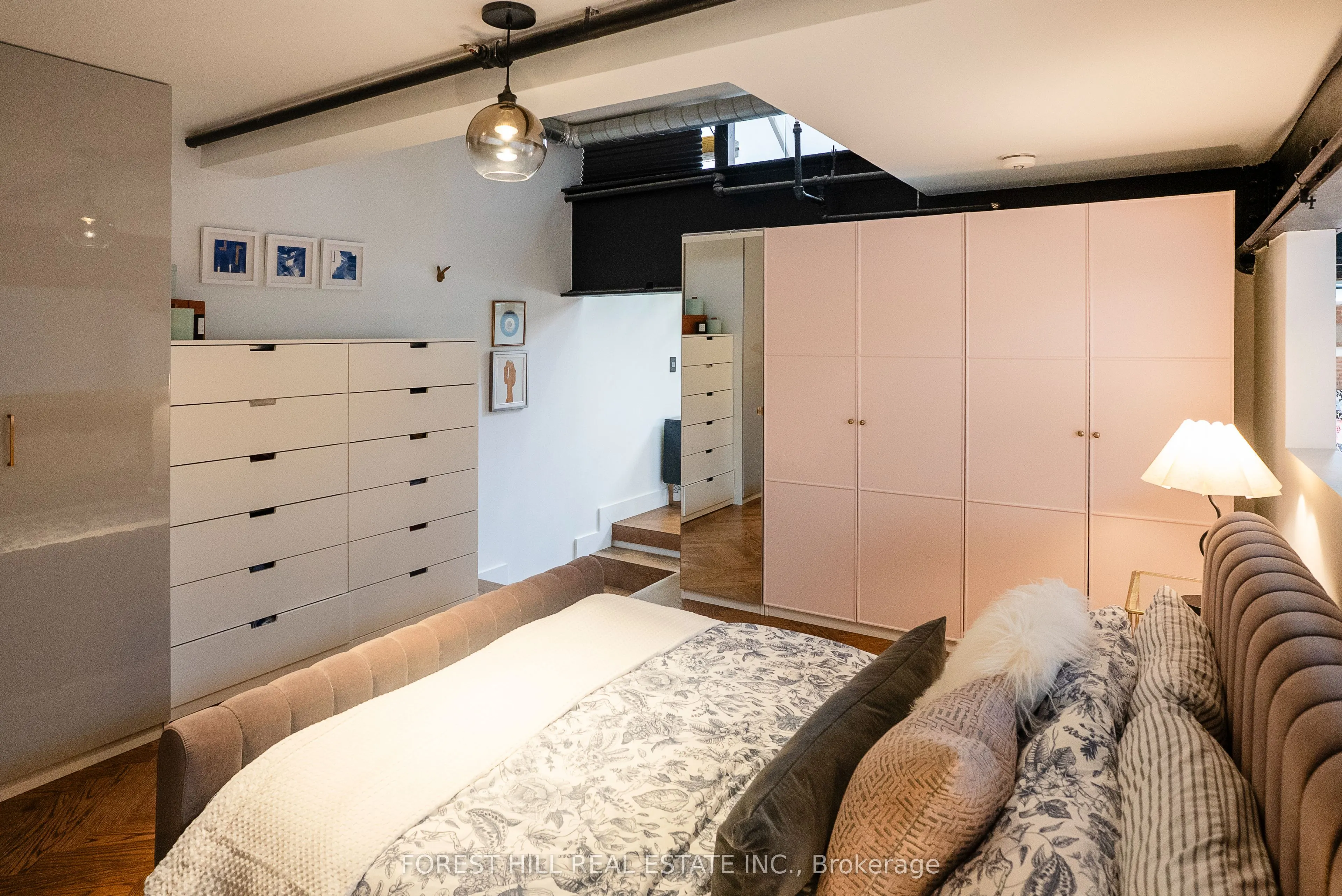 326 Carlaw Avenue, #123