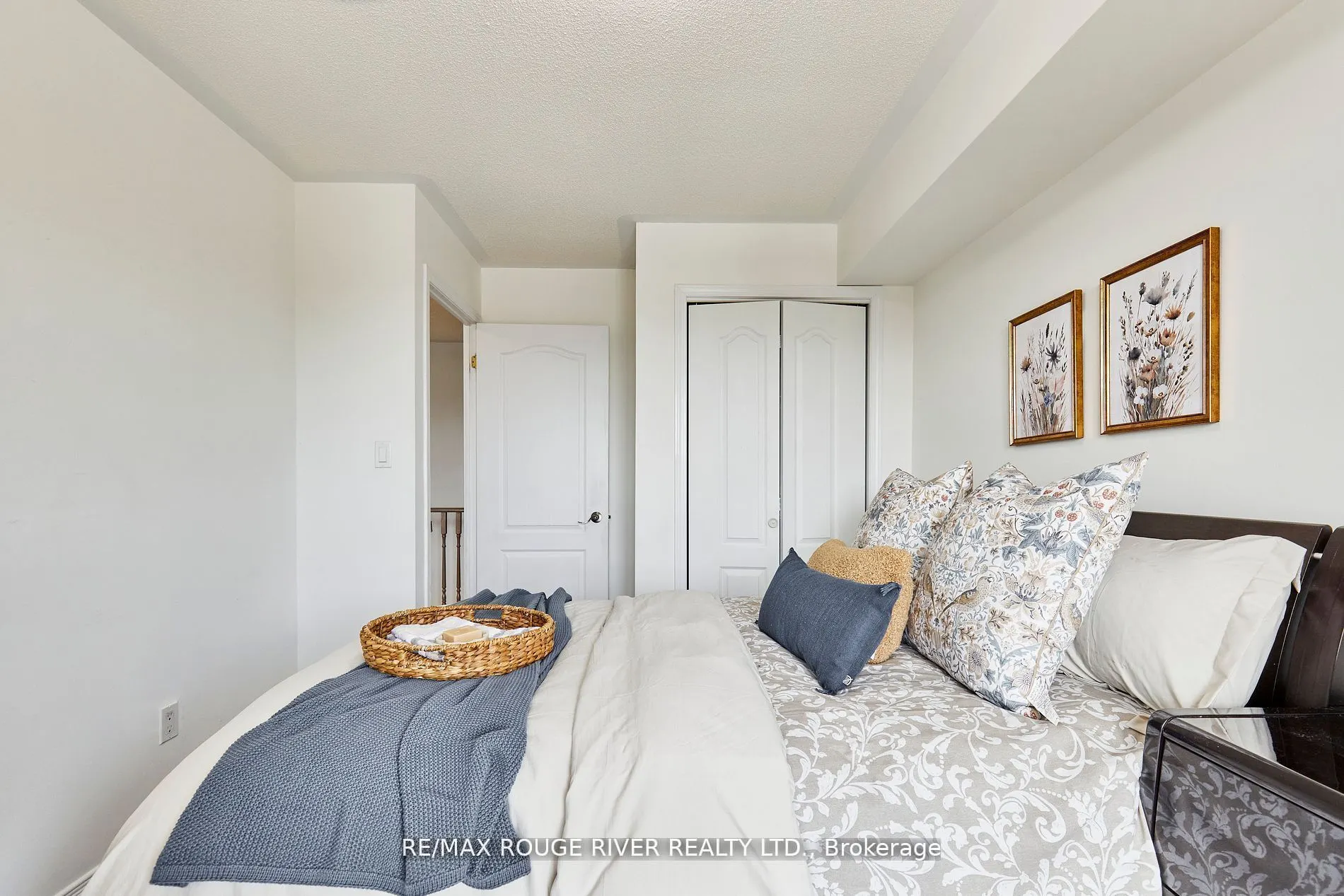 25 Strangford Lane, #312