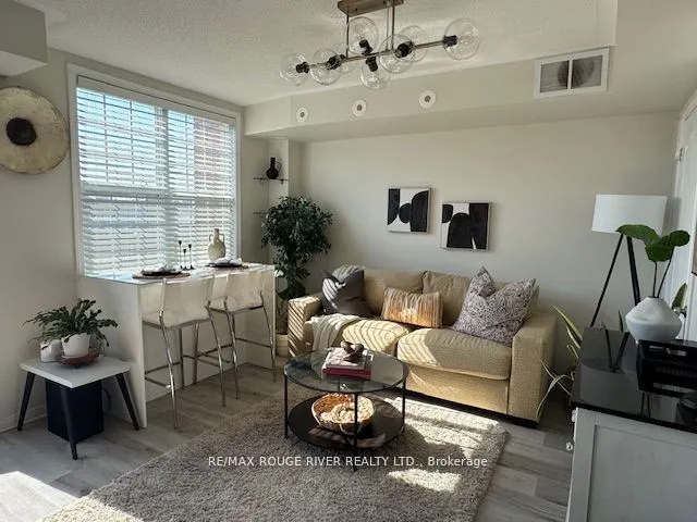 25 Strangford Lane, #312