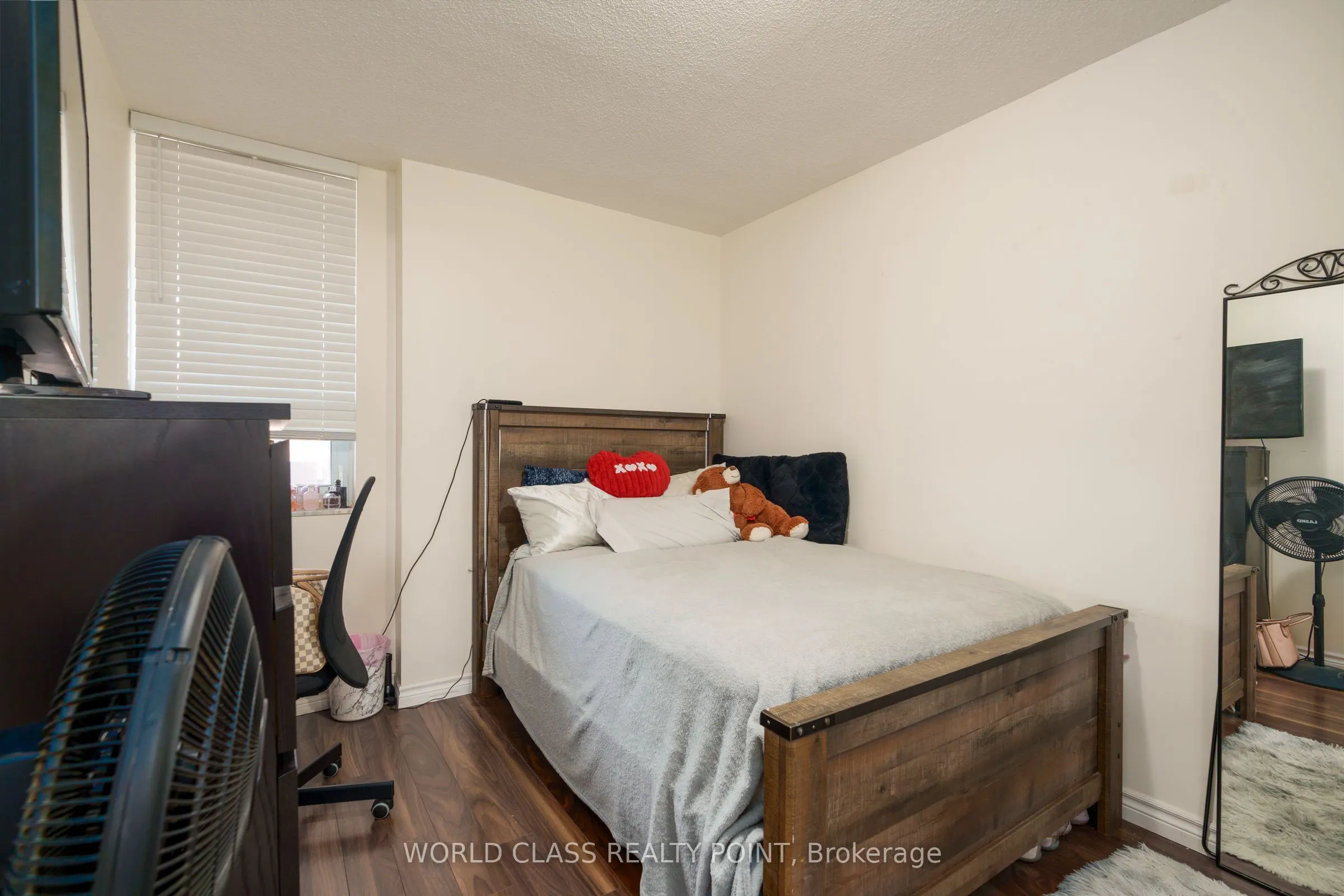 121 Ling Road, #1406