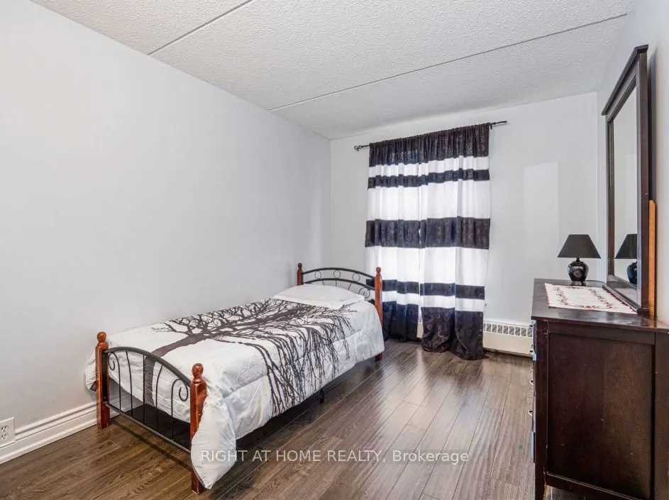 2 Glamorgan Avenue, #1104