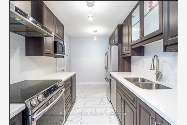 2 Glamorgan Avenue, #1104