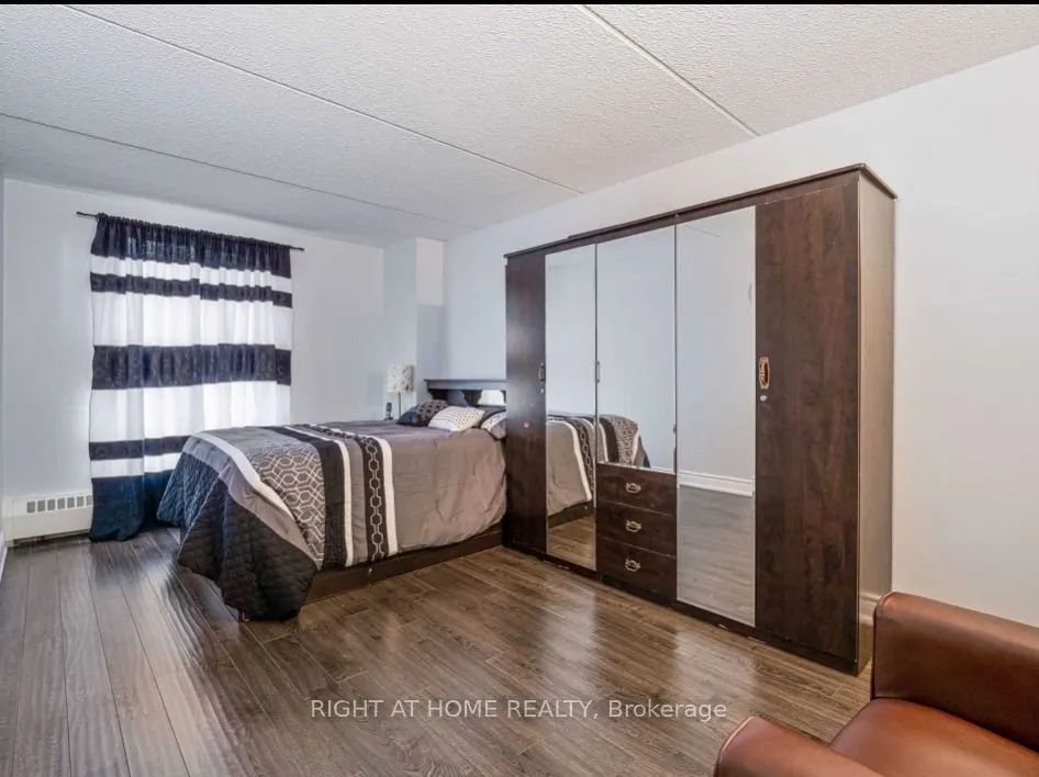 2 Glamorgan Avenue, #1104