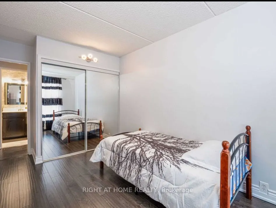 2 Glamorgan Avenue, #1104