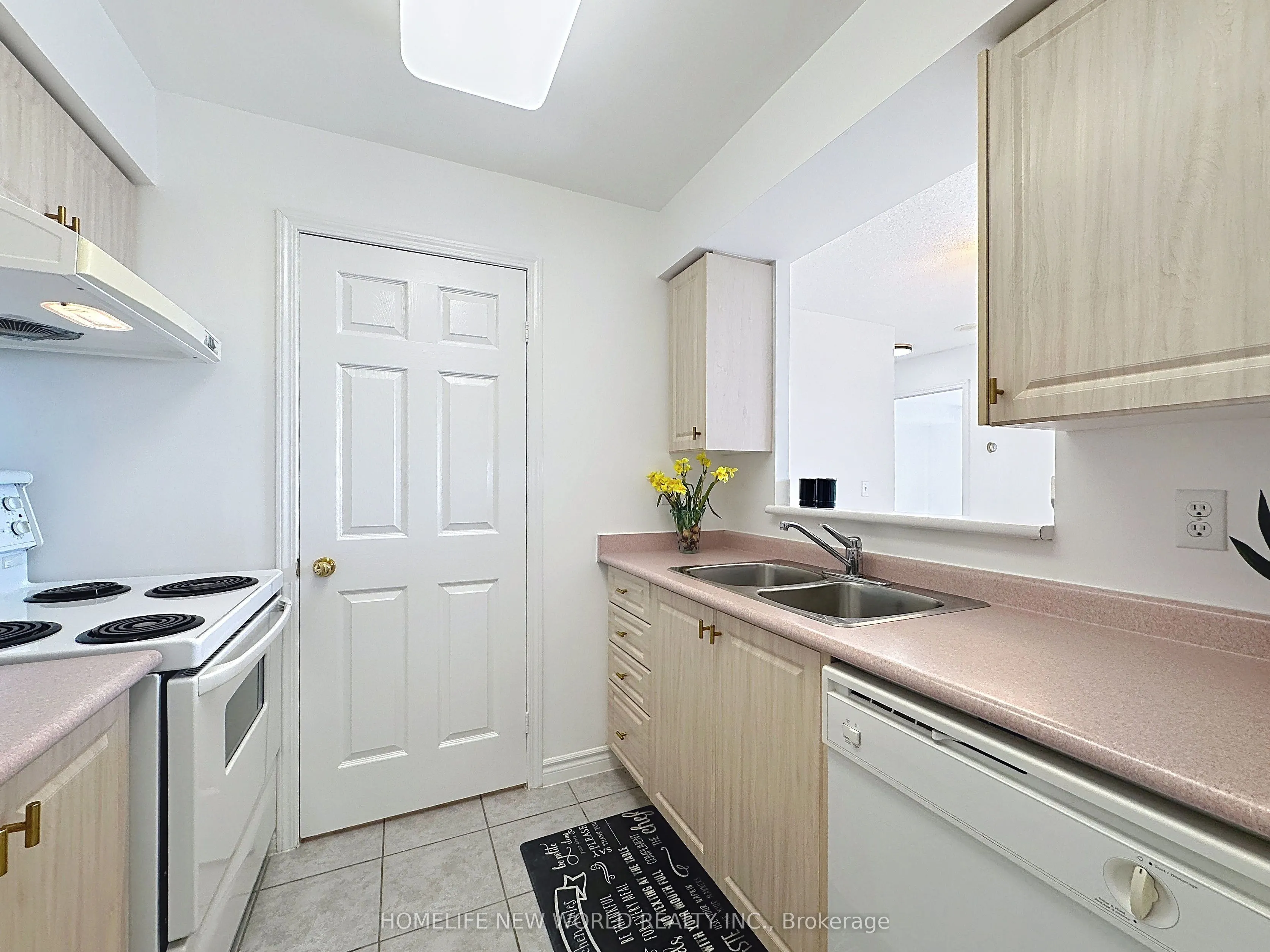 5039 Finch Avenue E, #708