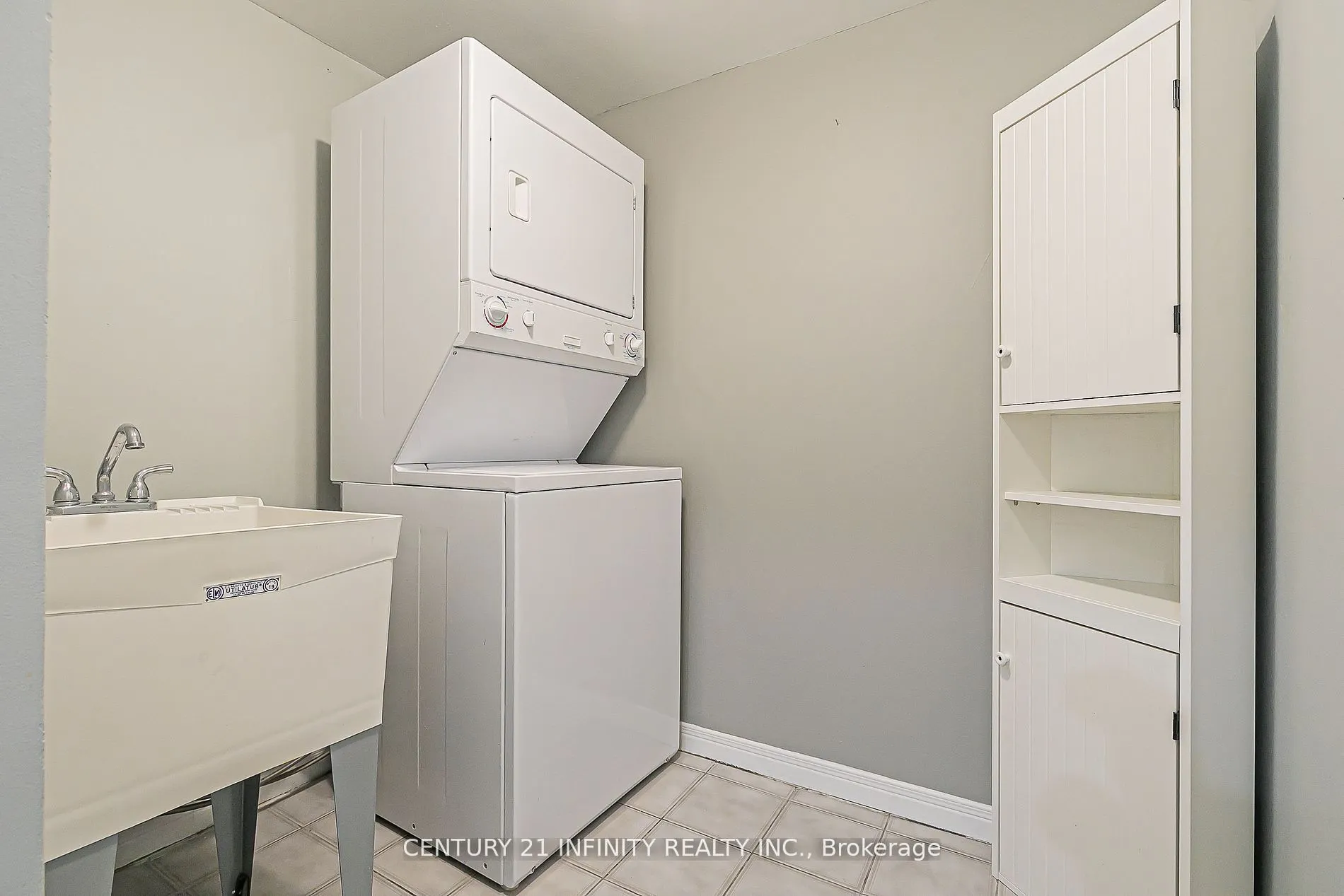 80 Athol Street E, #306