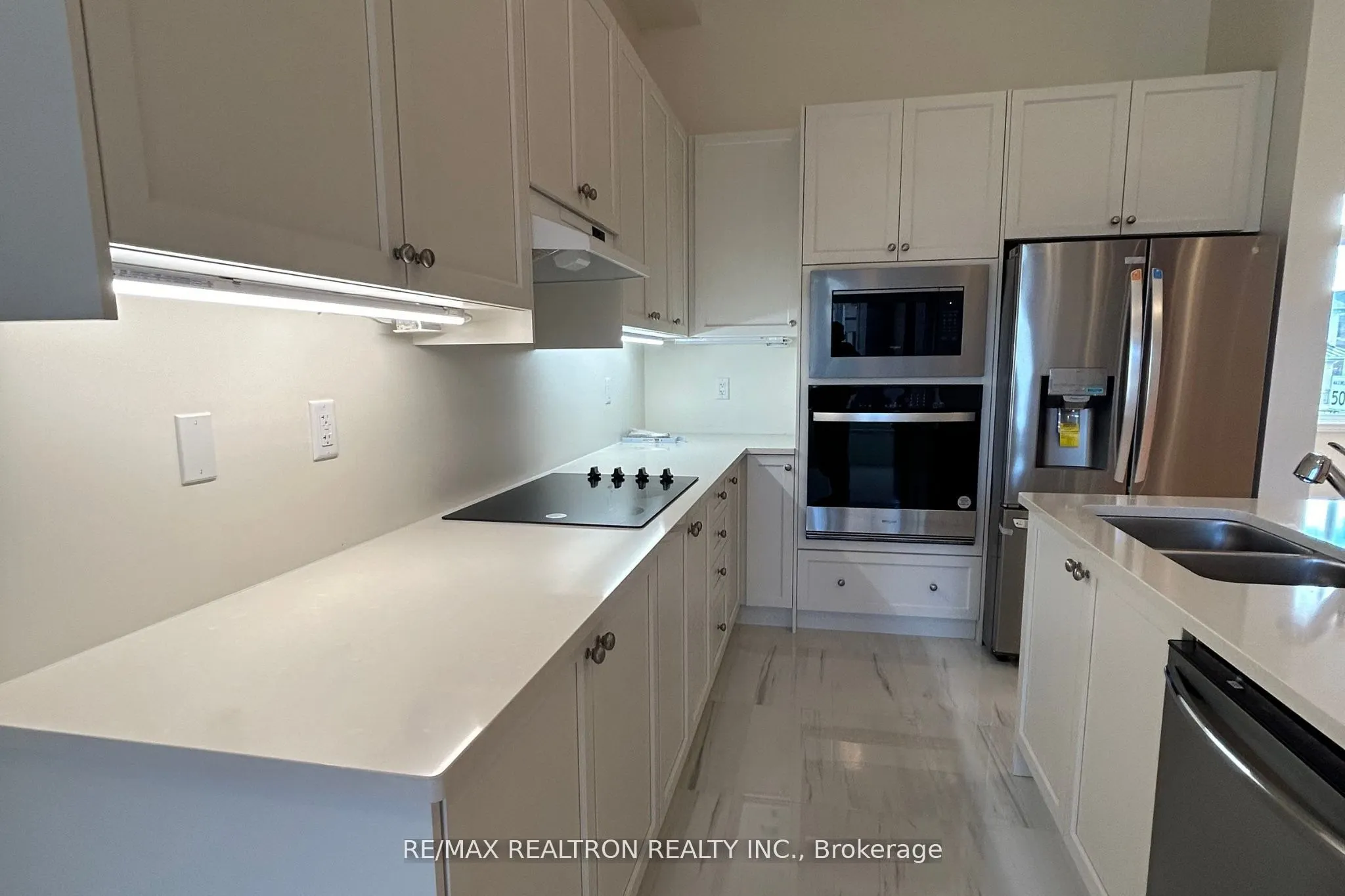 9 Mountainside Crescent