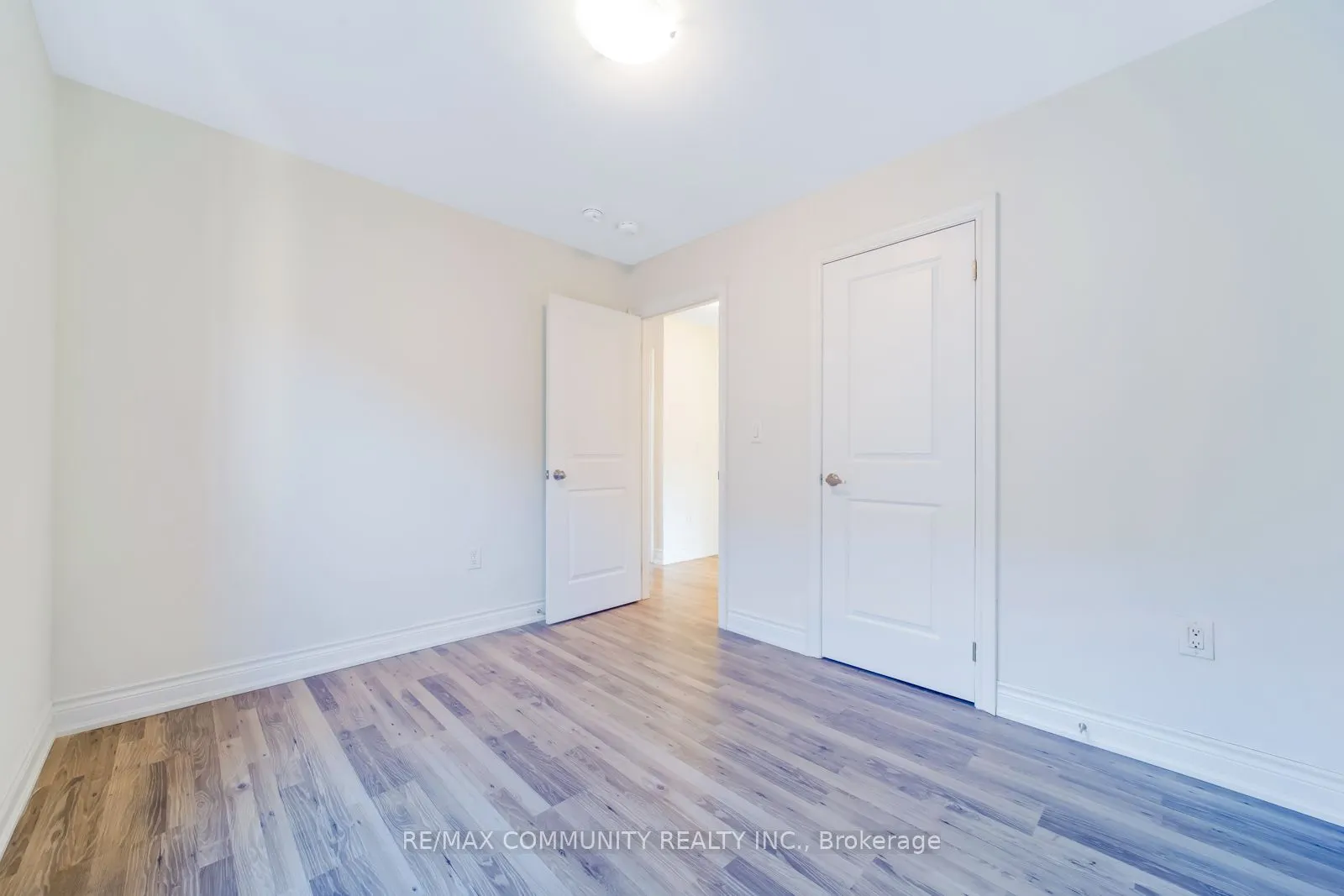 1024 Skyridge Boulevard N