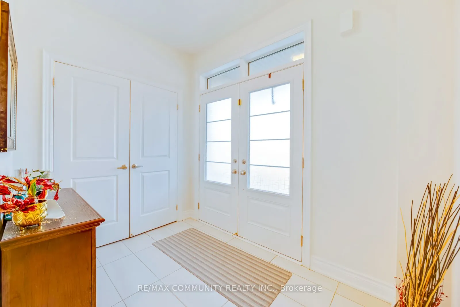 1024 Skyridge Boulevard N