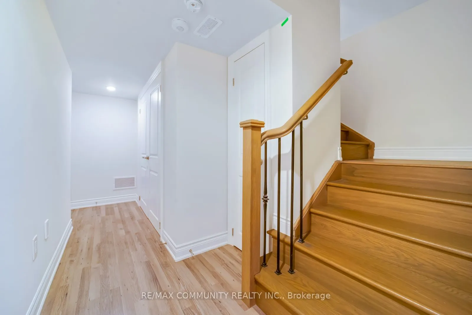 1024 Skyridge Boulevard N