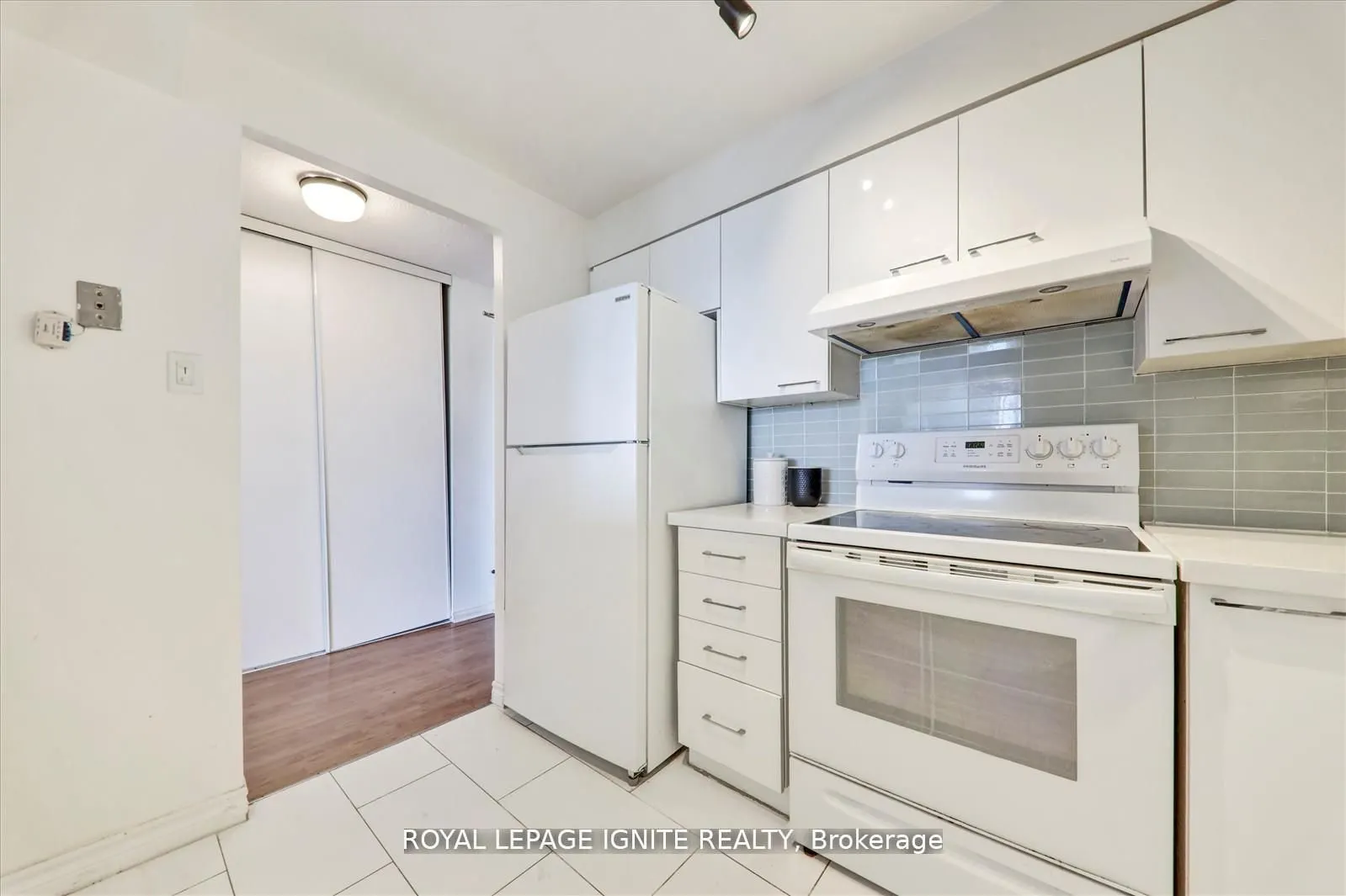 330 McCowan Road, #Penthouse  1914