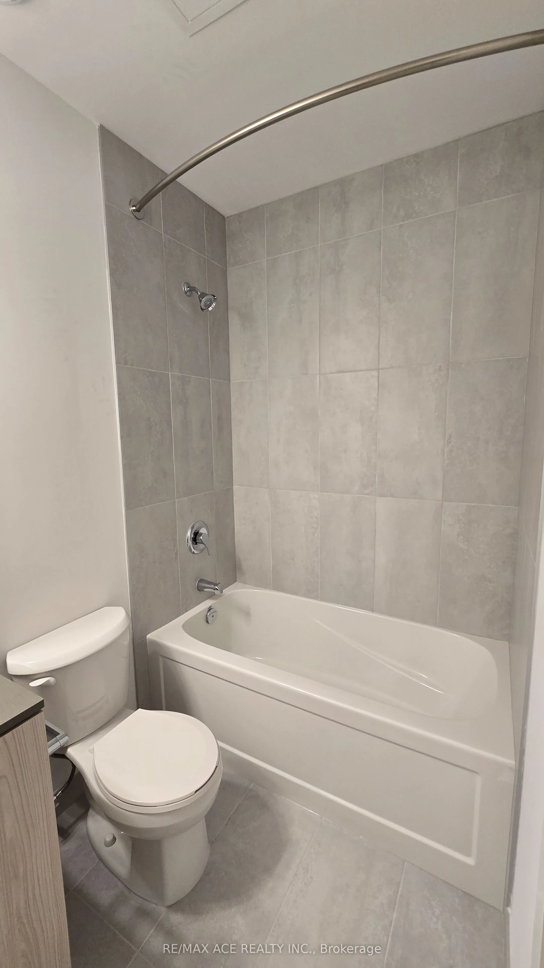 7439 Kingston Road, #110