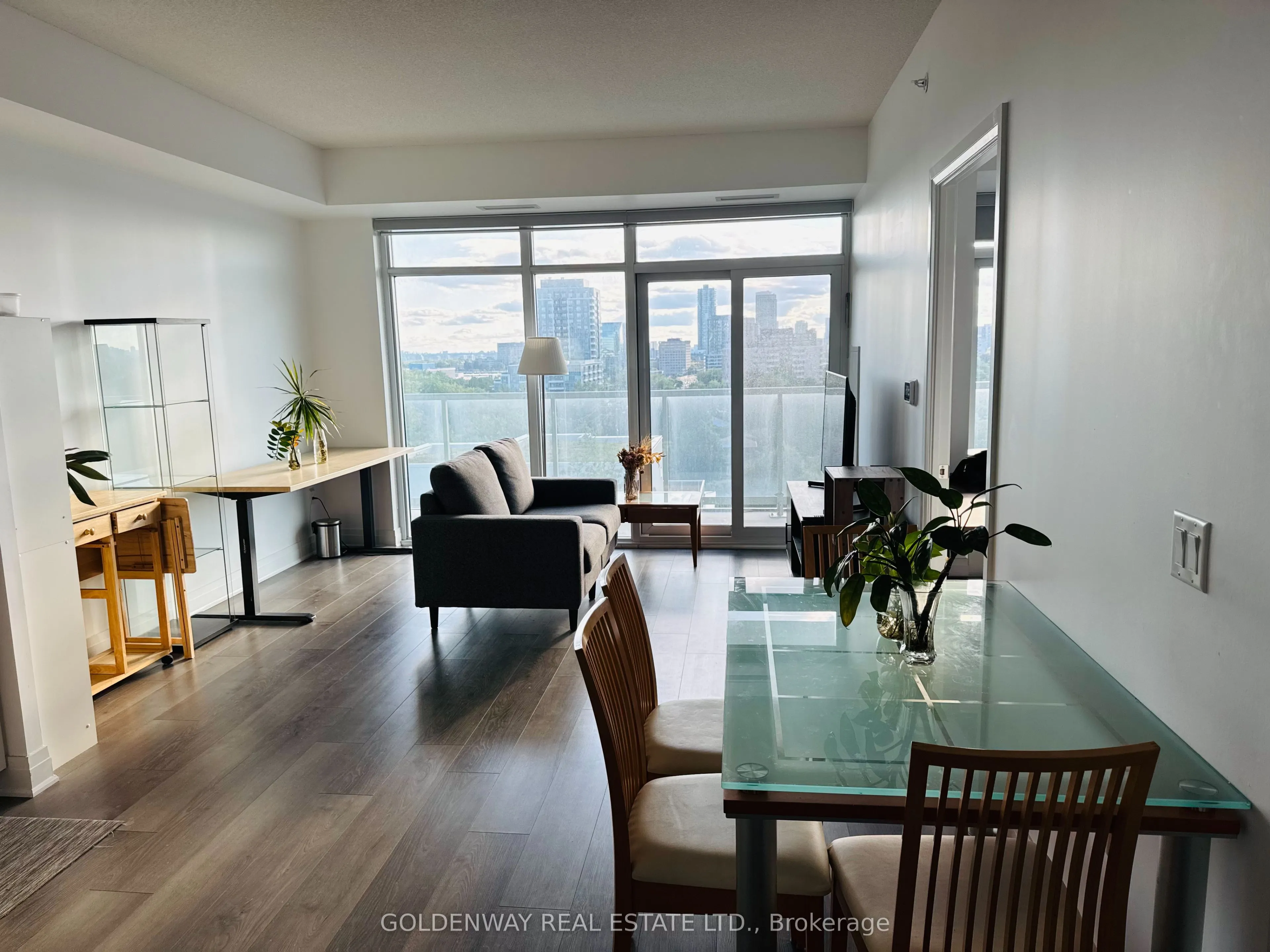 3220 Sheppard Avenue E, #901