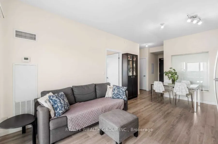 2150 Lawrence Avenue E, #907