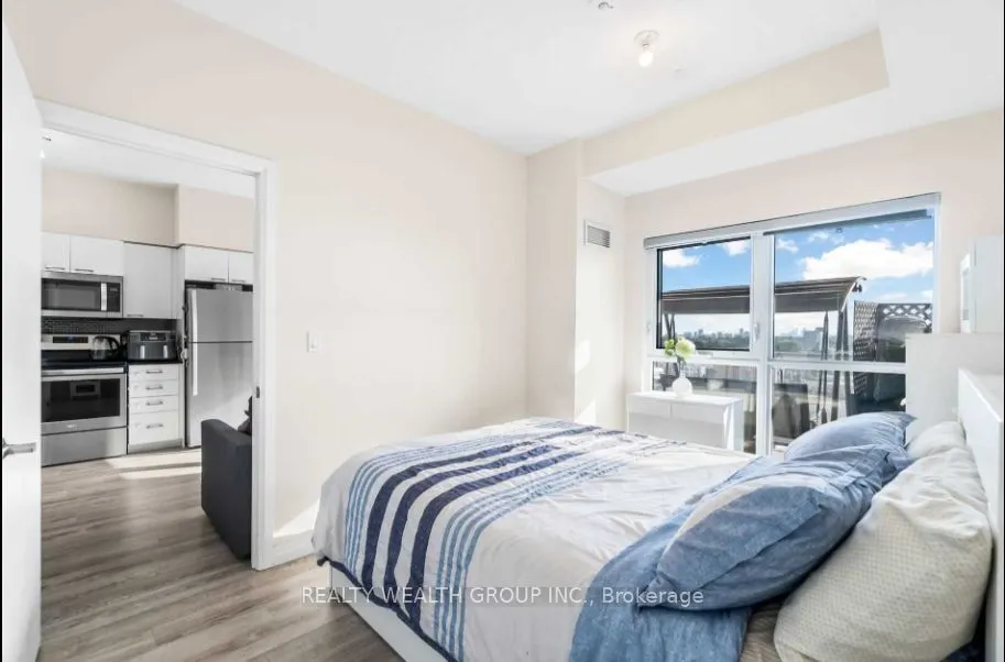 2150 Lawrence Avenue E, #907