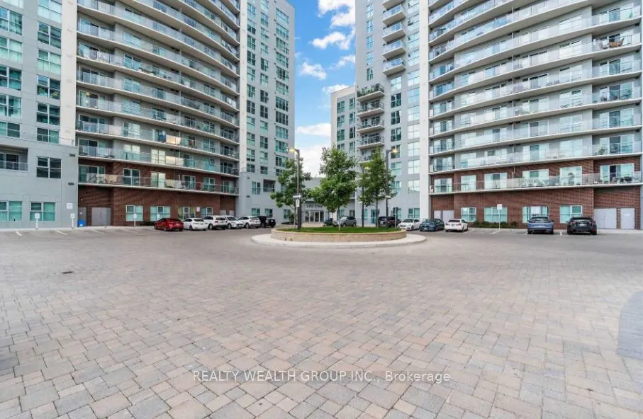 2150 Lawrence Avenue E, #907