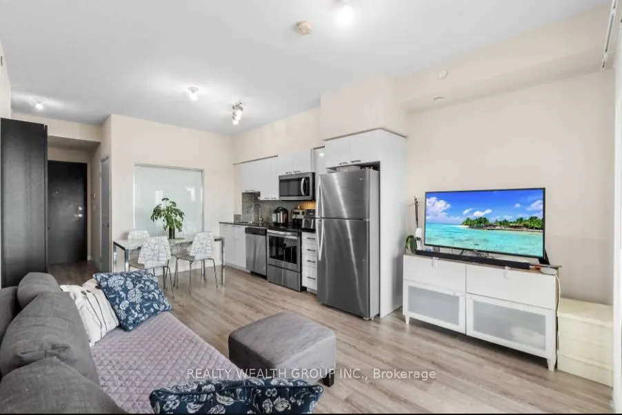 2150 Lawrence Avenue E, #907