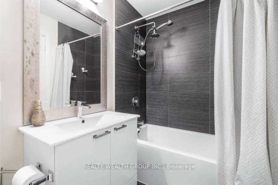 2150 Lawrence Avenue E, #907