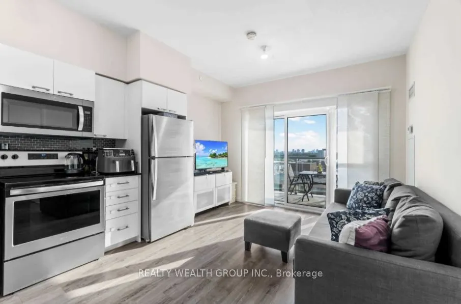 2150 Lawrence Avenue E, #907