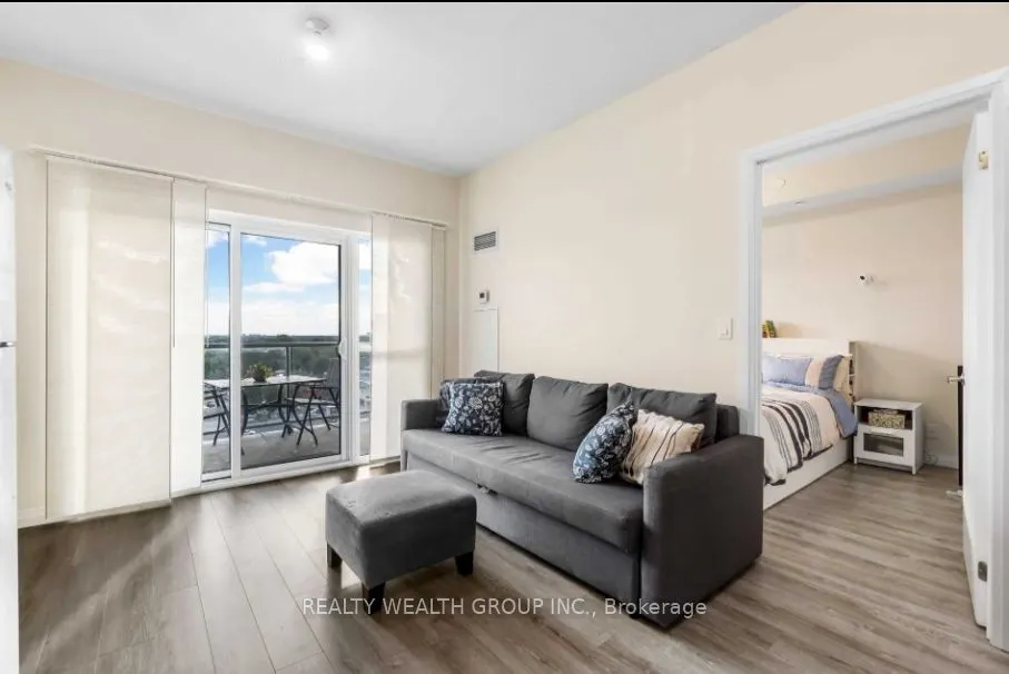 2150 Lawrence Avenue E, #907