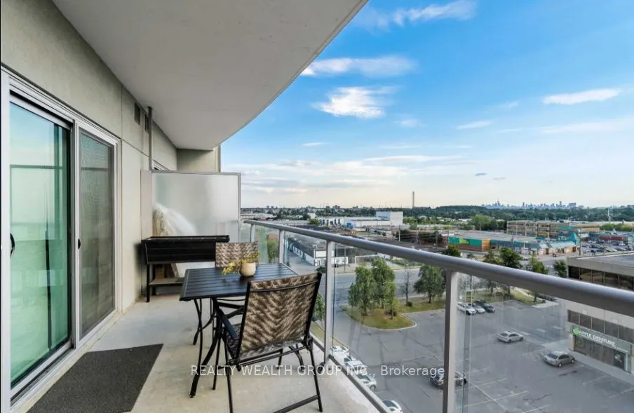 2150 Lawrence Avenue E, #907