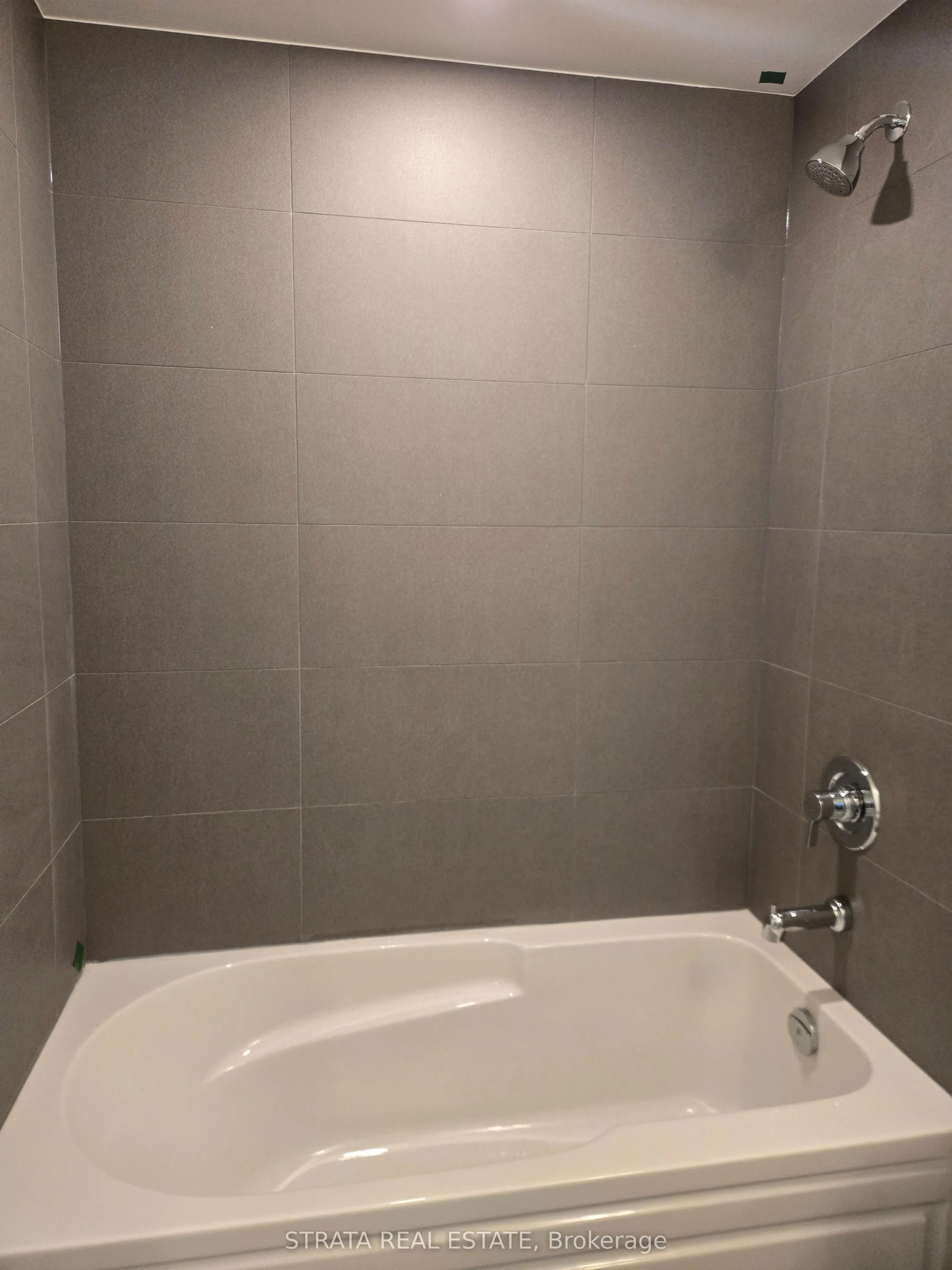 2425 Simcoe Street N, #1633