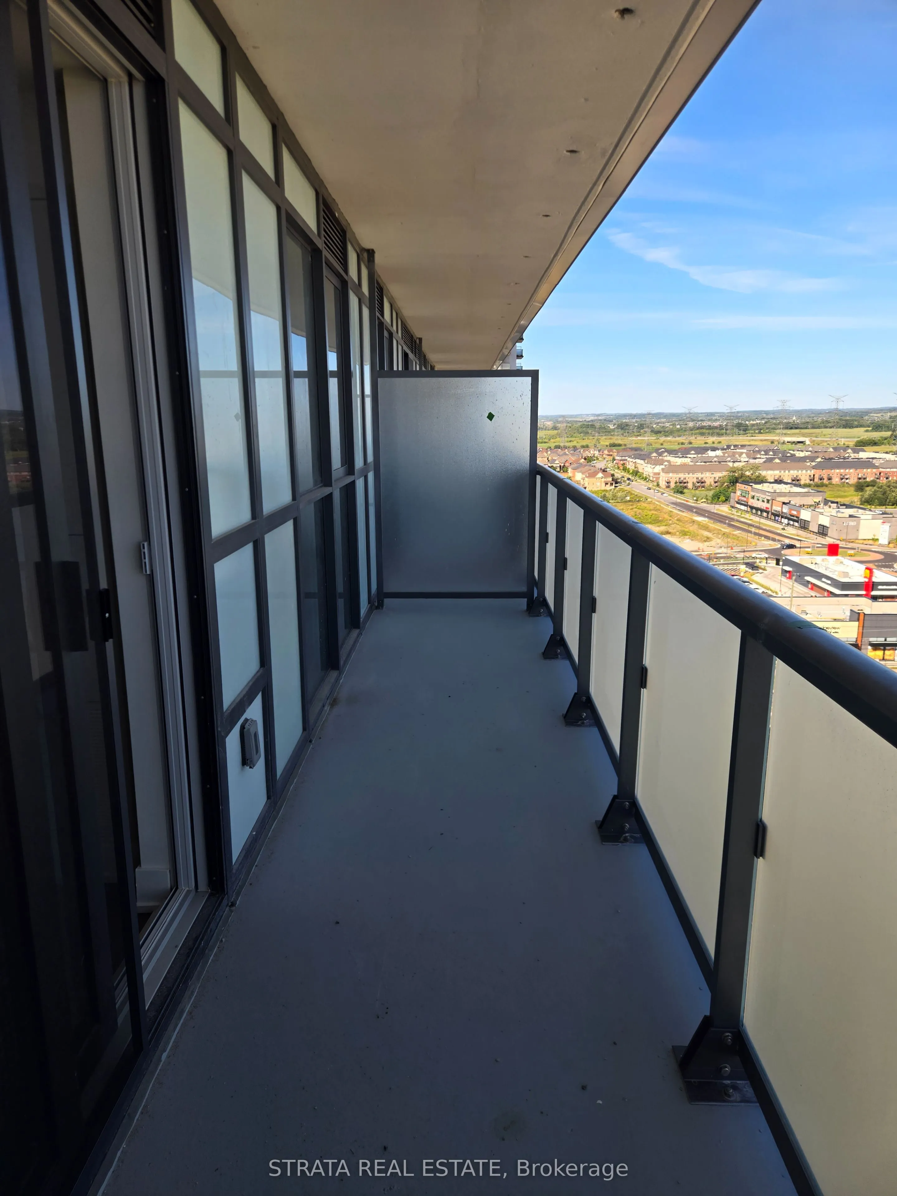 2425 Simcoe Street N, #1633