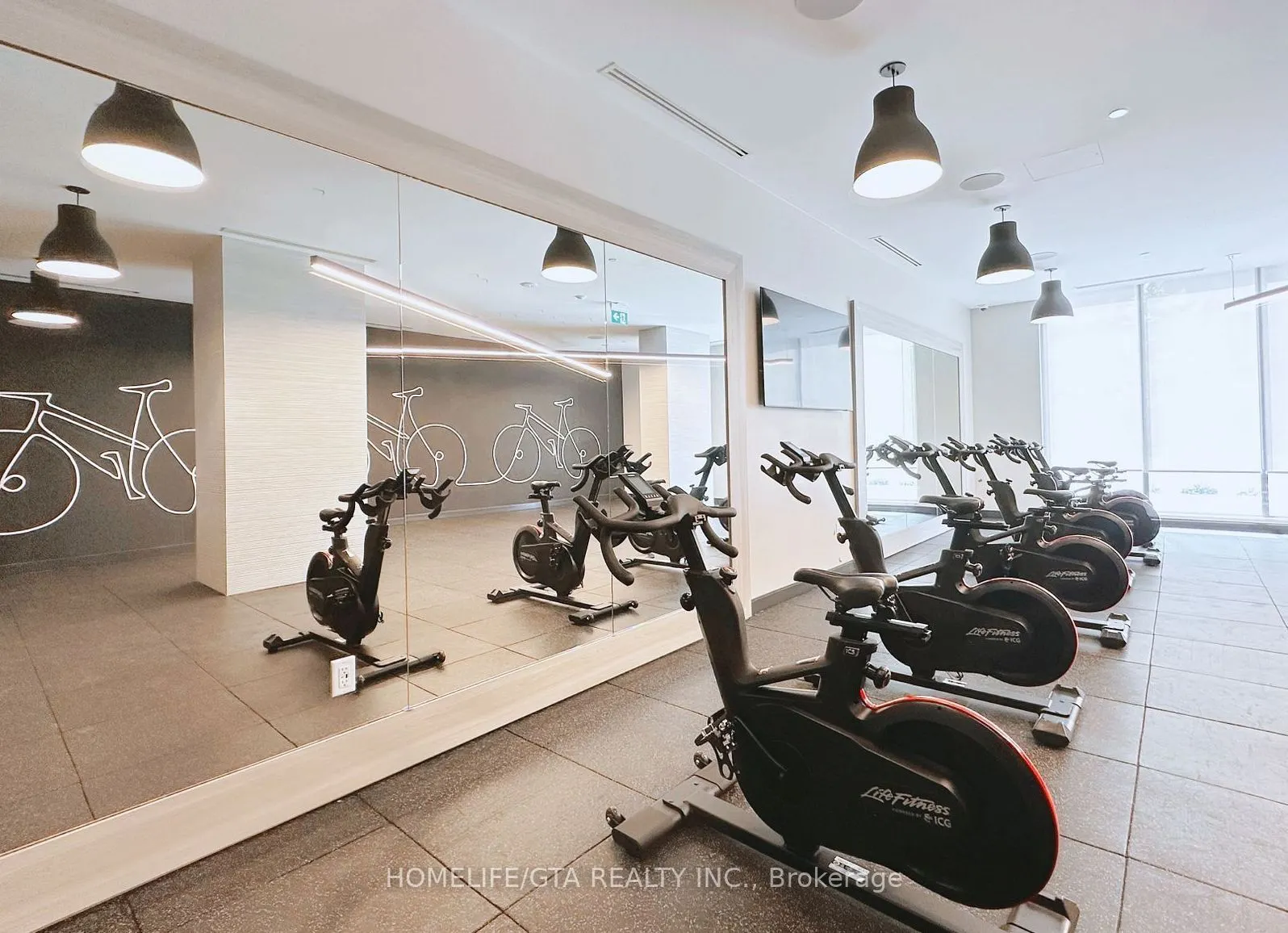 2545 Simcoe Street N, #1140