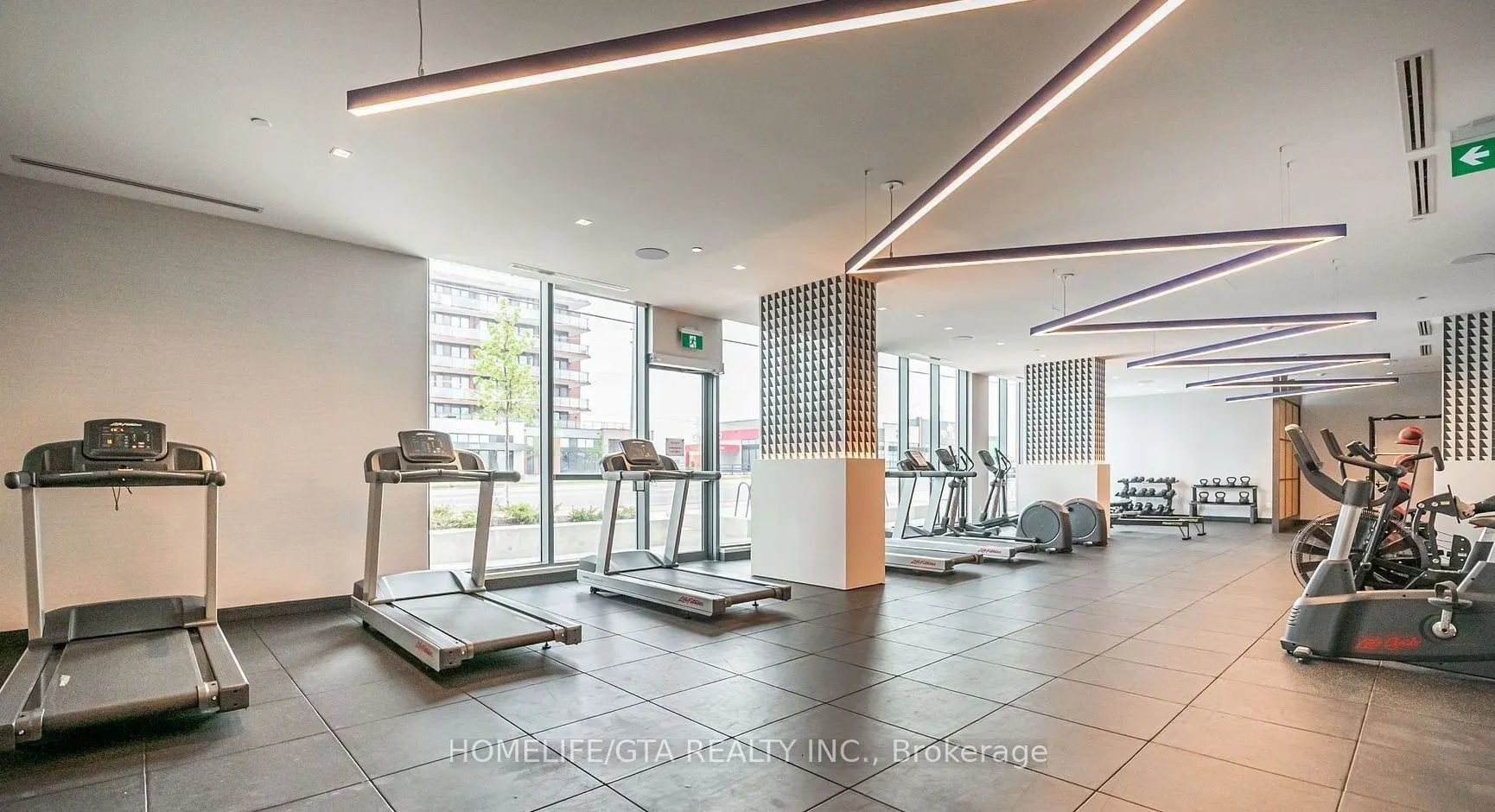 2545 Simcoe Street N, #540