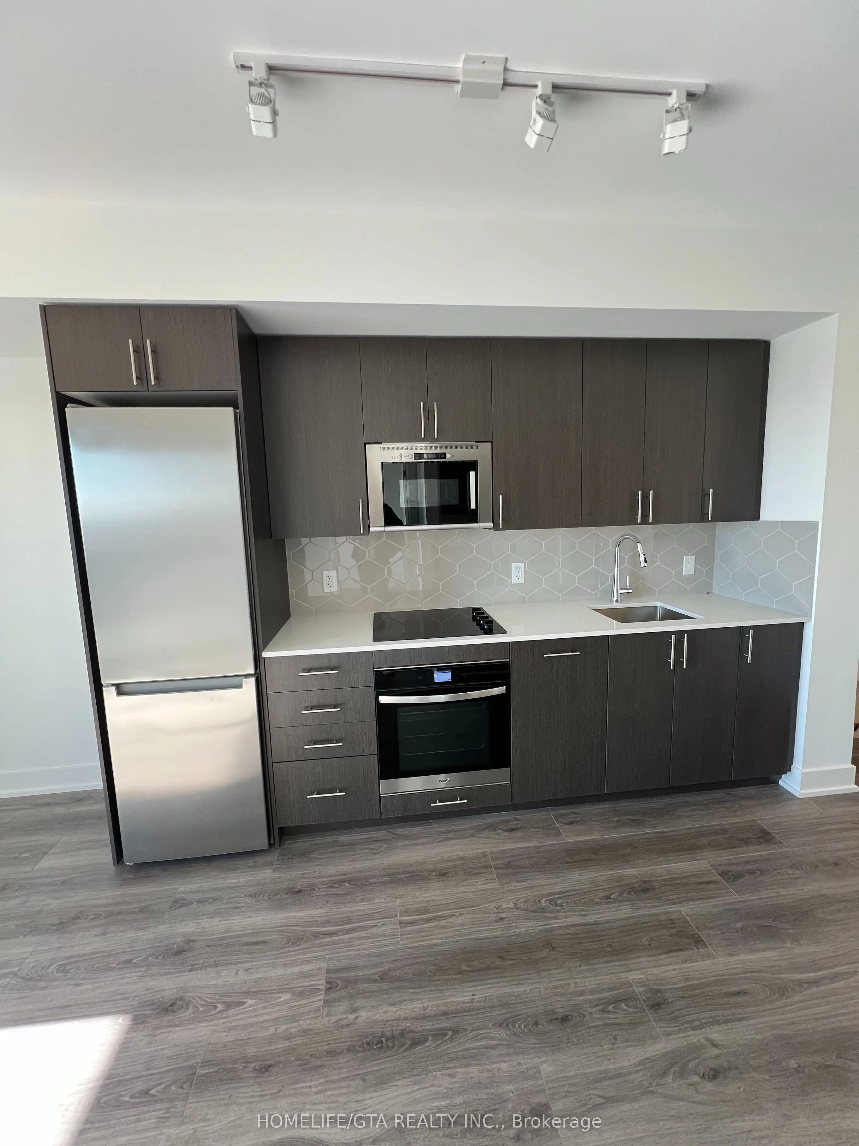 2545 Simcoe Street N, #540