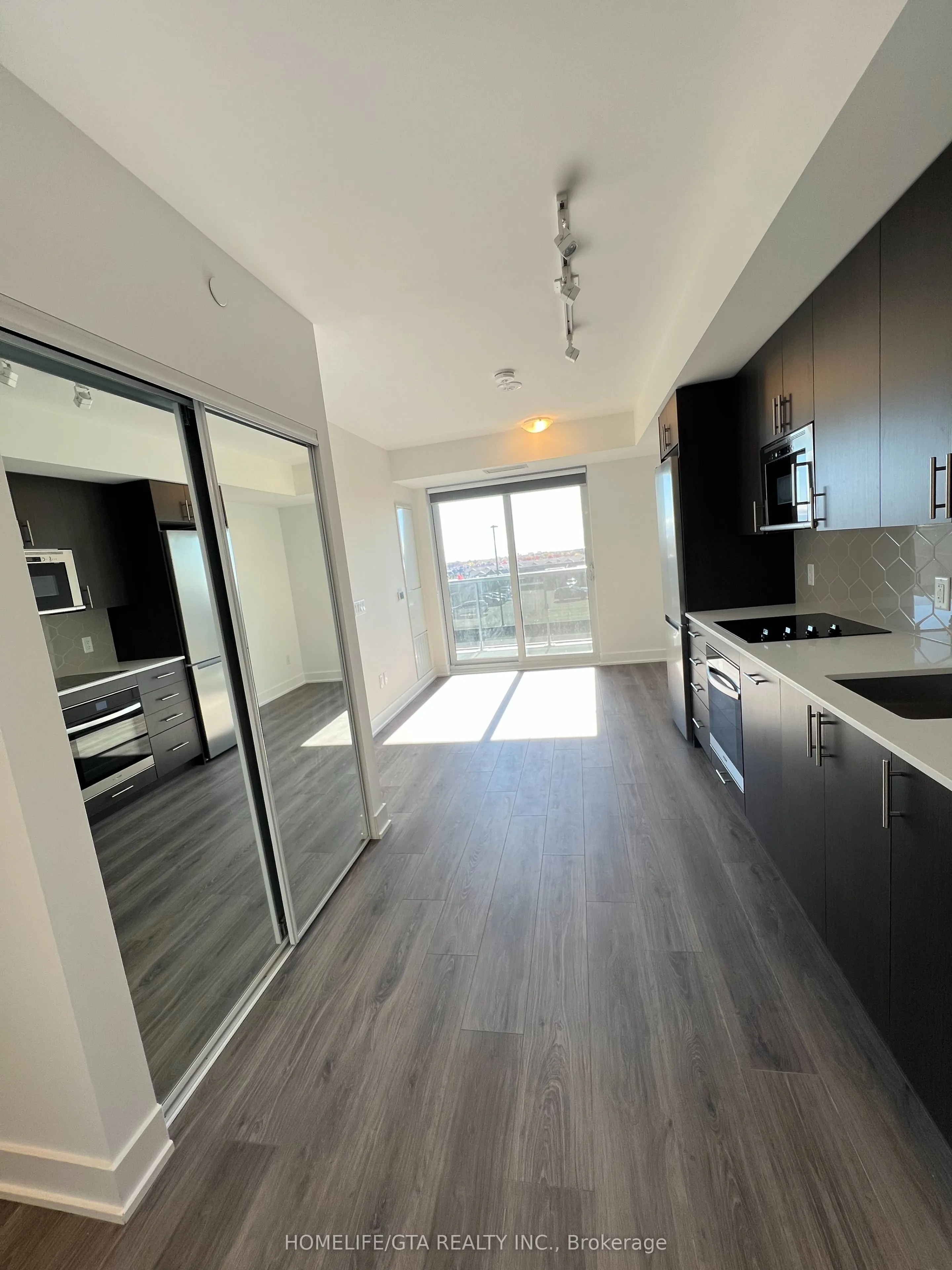 2545 Simcoe Street N, #540