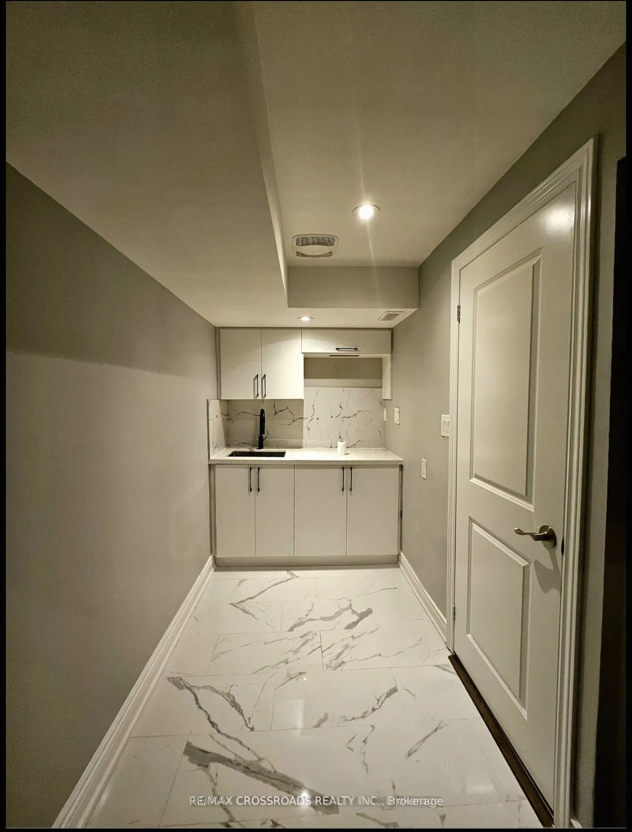 3 Honey Drive, #(Bsmnt)