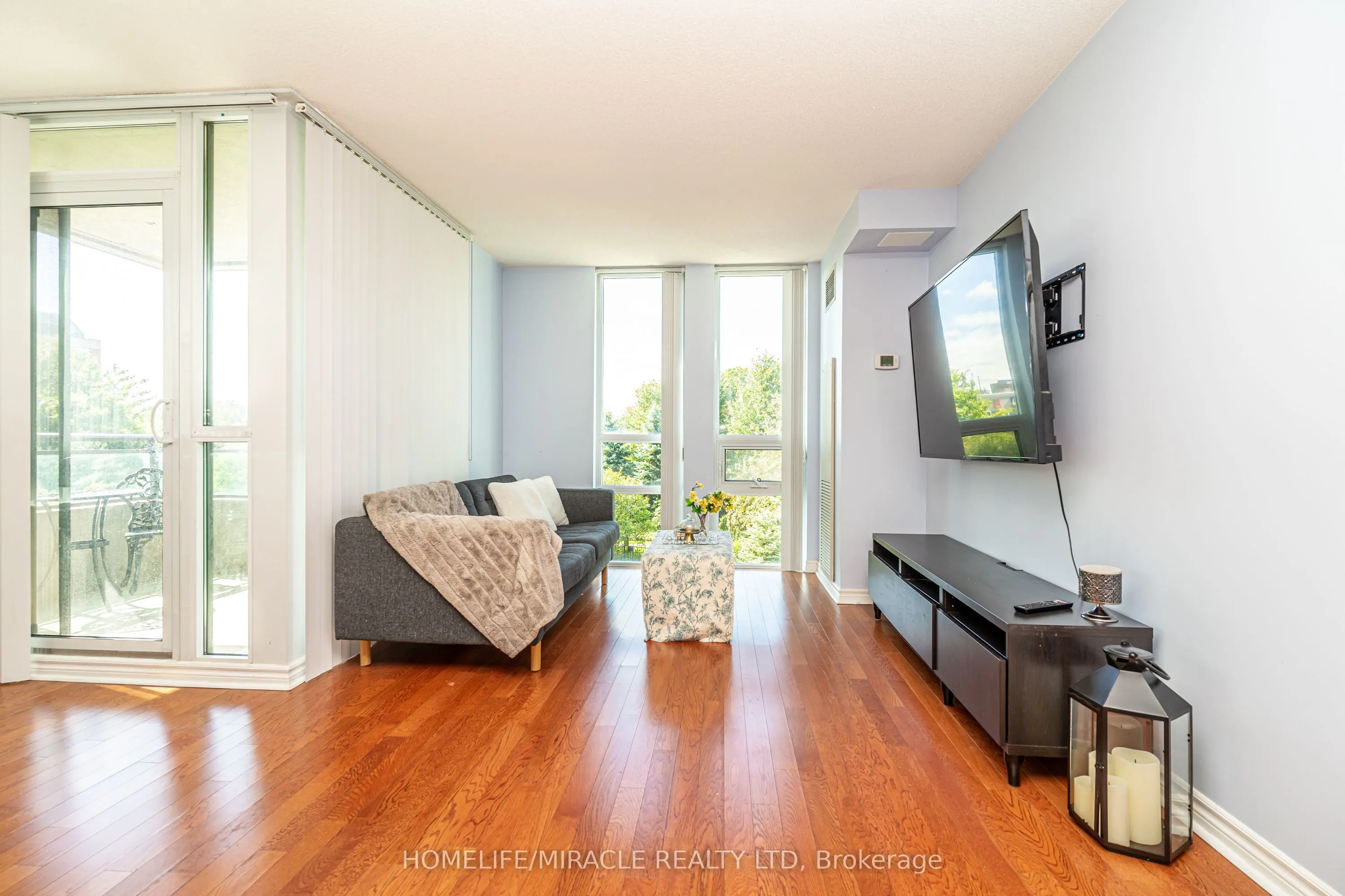 88 Grangeway Avenue, #309