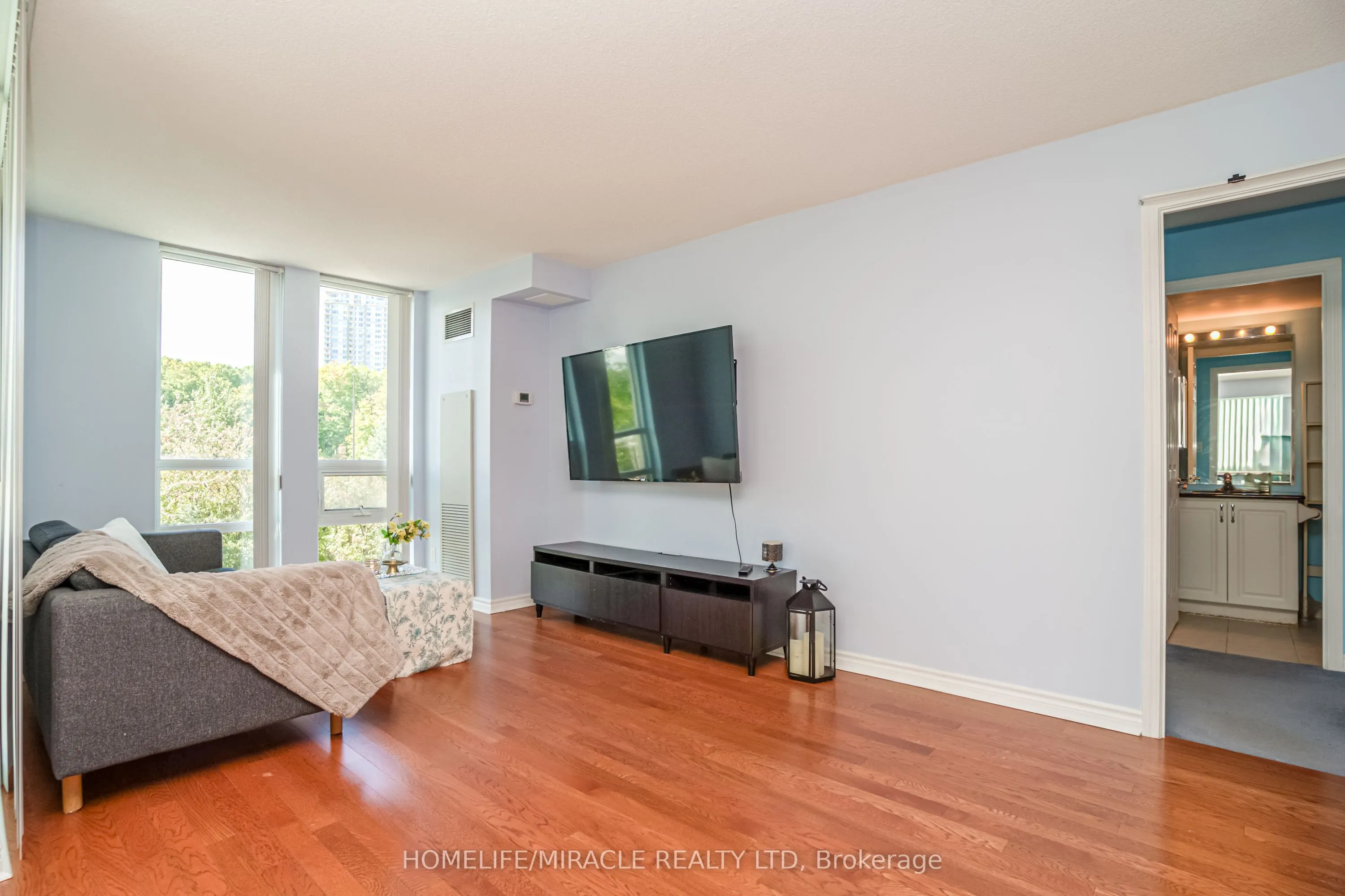 88 Grangeway Avenue, #309