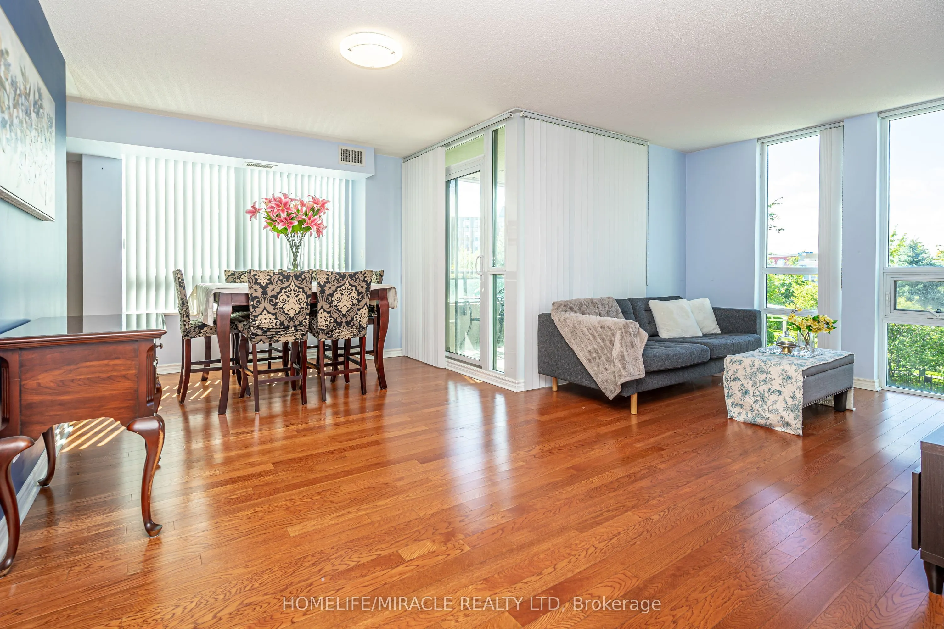 88 Grangeway Avenue, #309