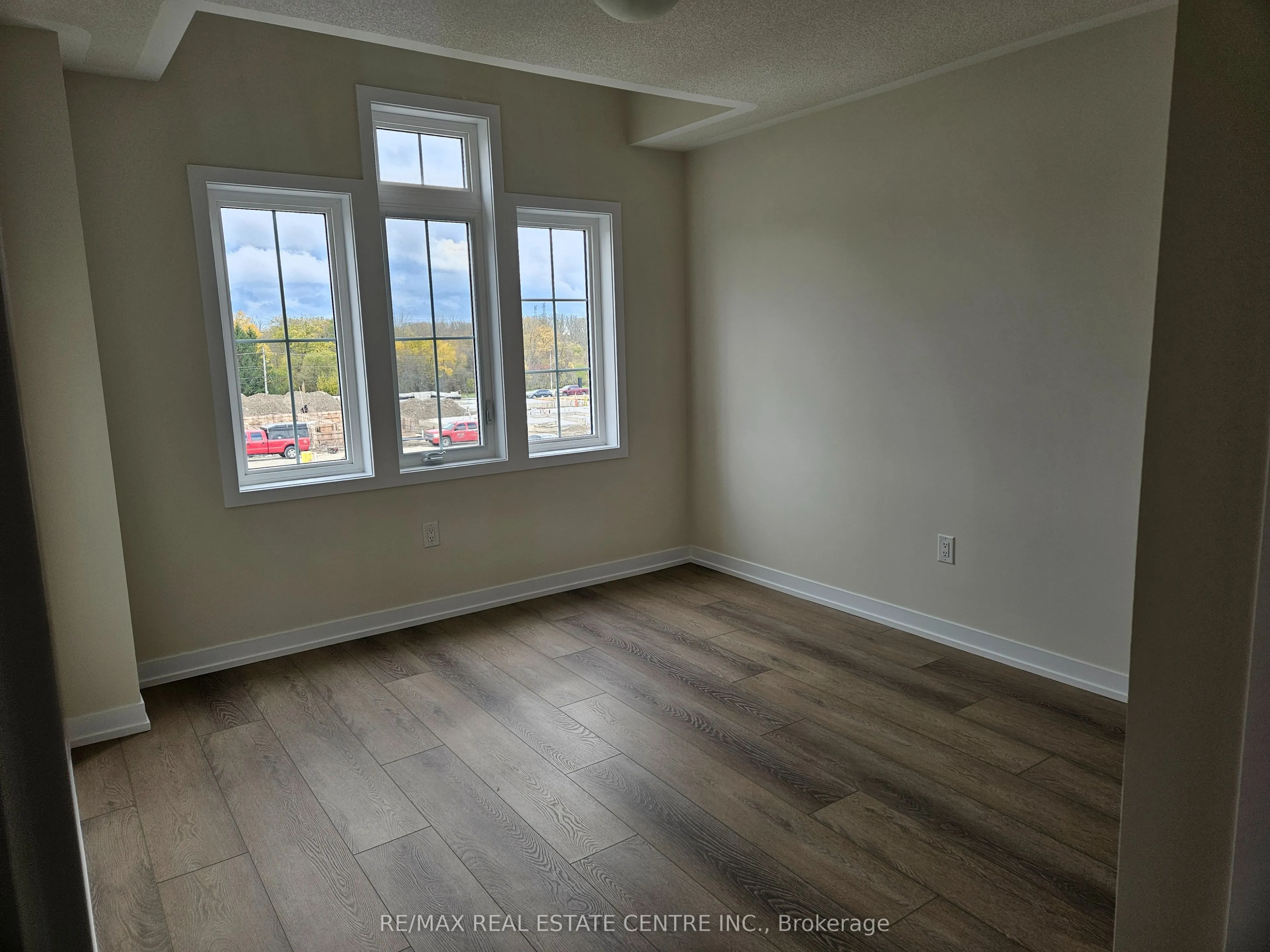 22 Ziibi Way, #Upper