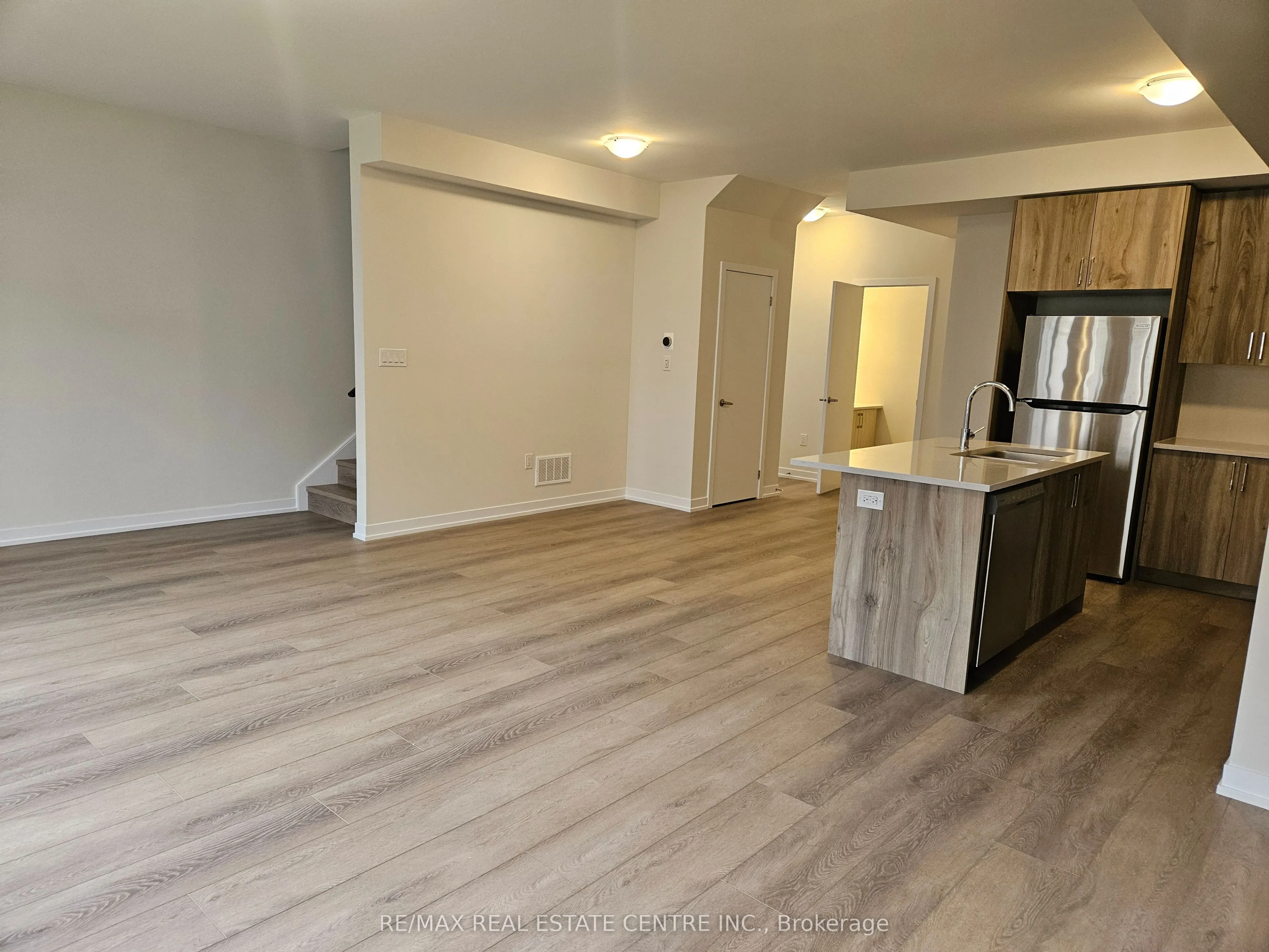 22 Ziibi Way, #Upper