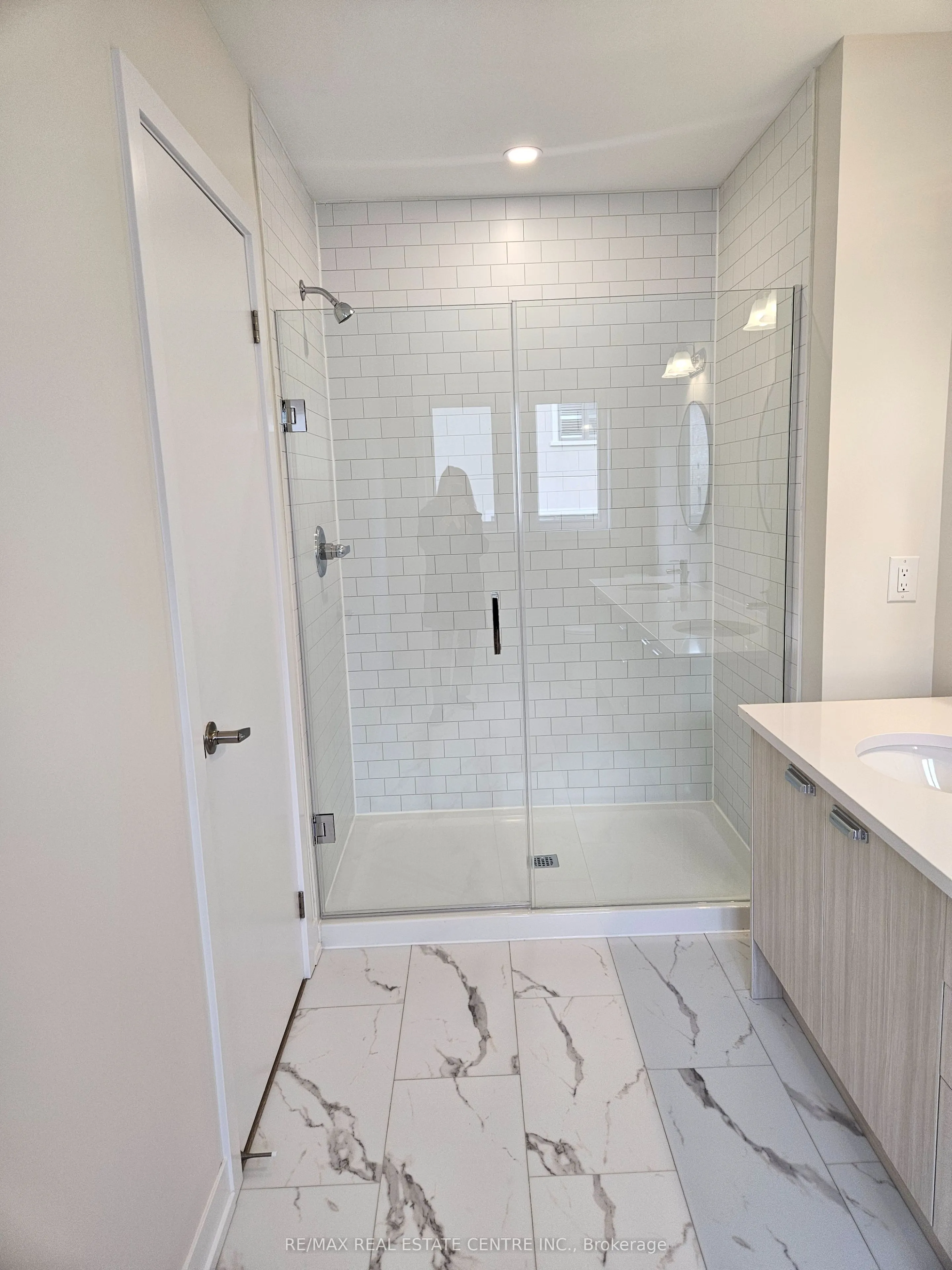 22 Ziibi Way, #Upper