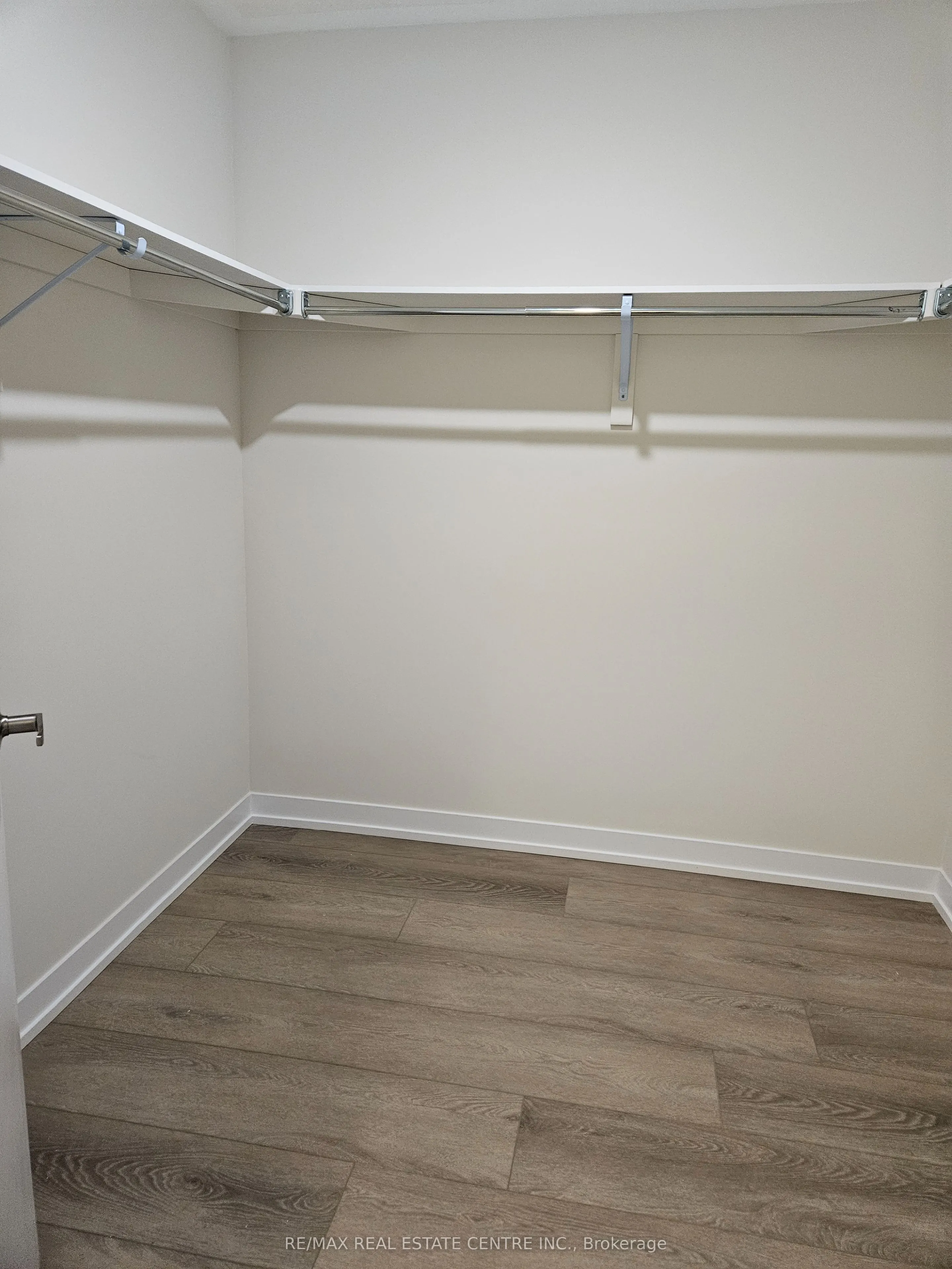 22 Ziibi Way, #Upper