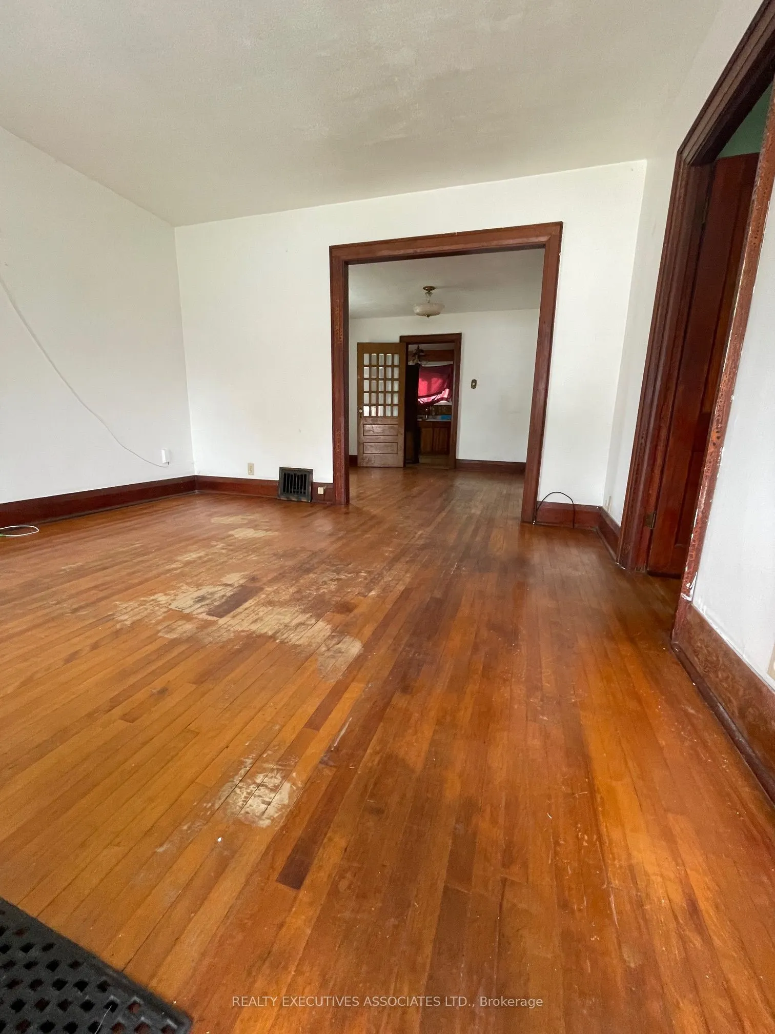 350 Oshawa Boulevard S