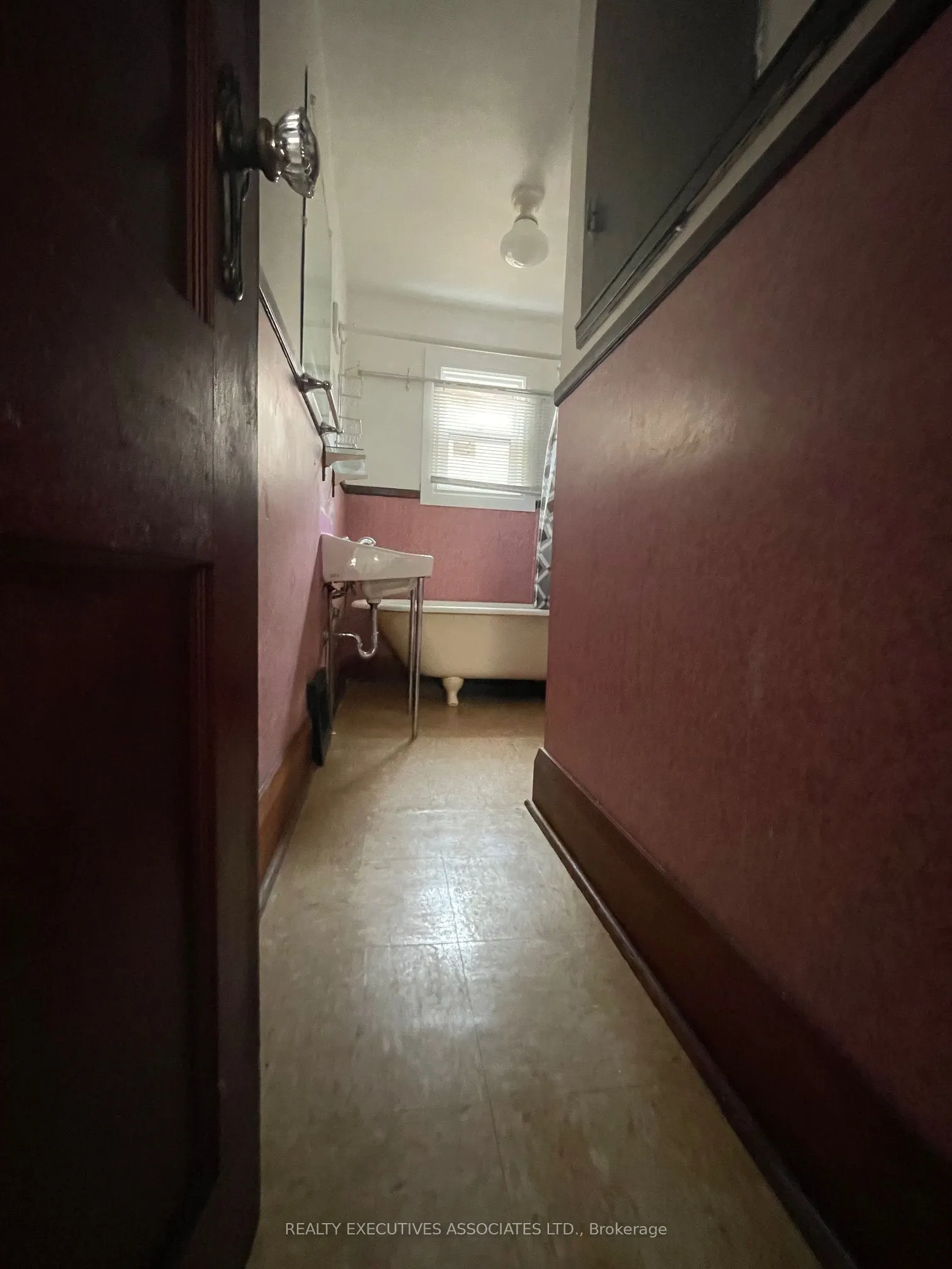 350 Oshawa Boulevard S